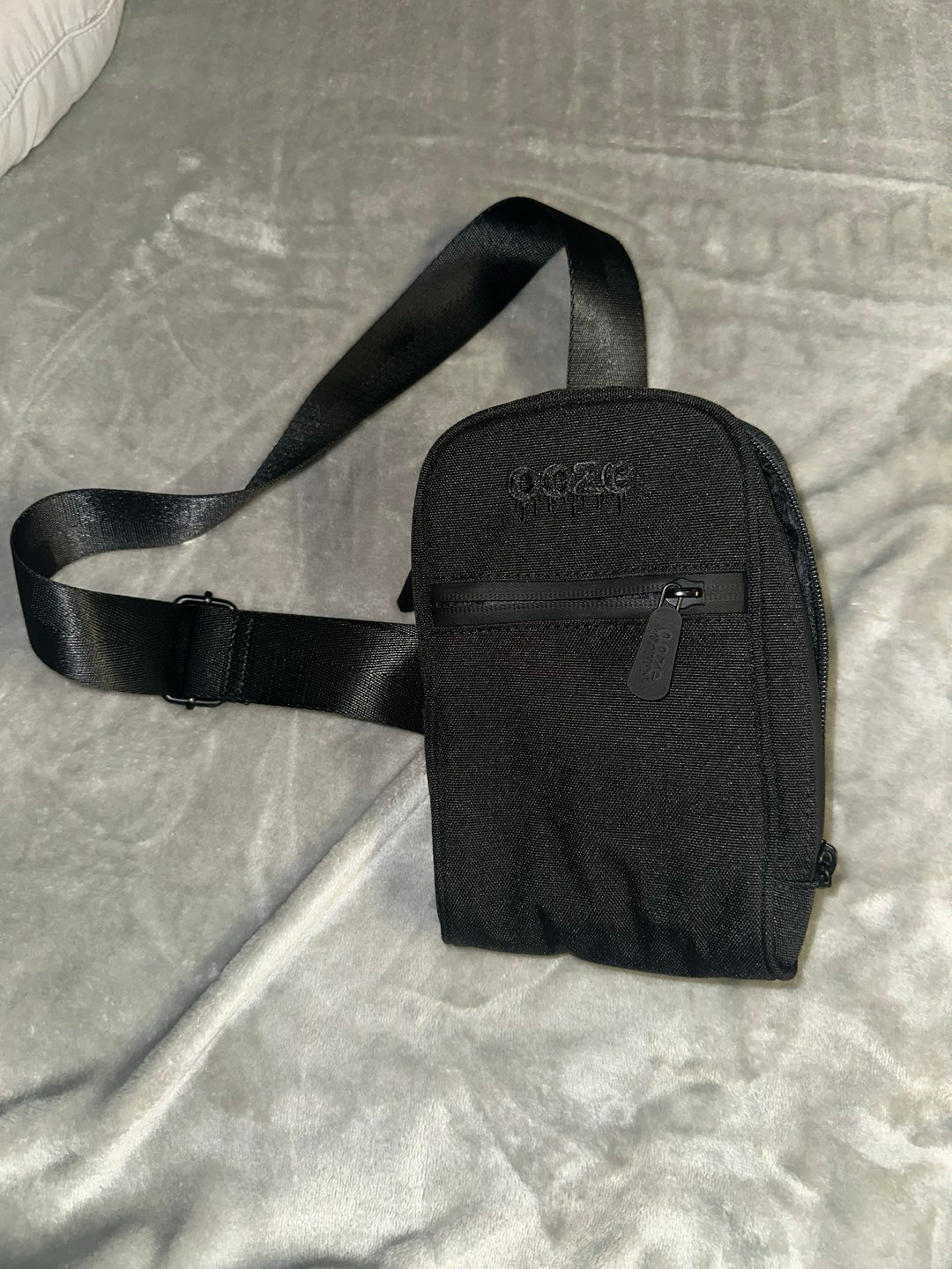 Preview pic of Ooze Smell Proof Crossbody Bag