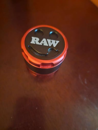 Preview pic of grinder