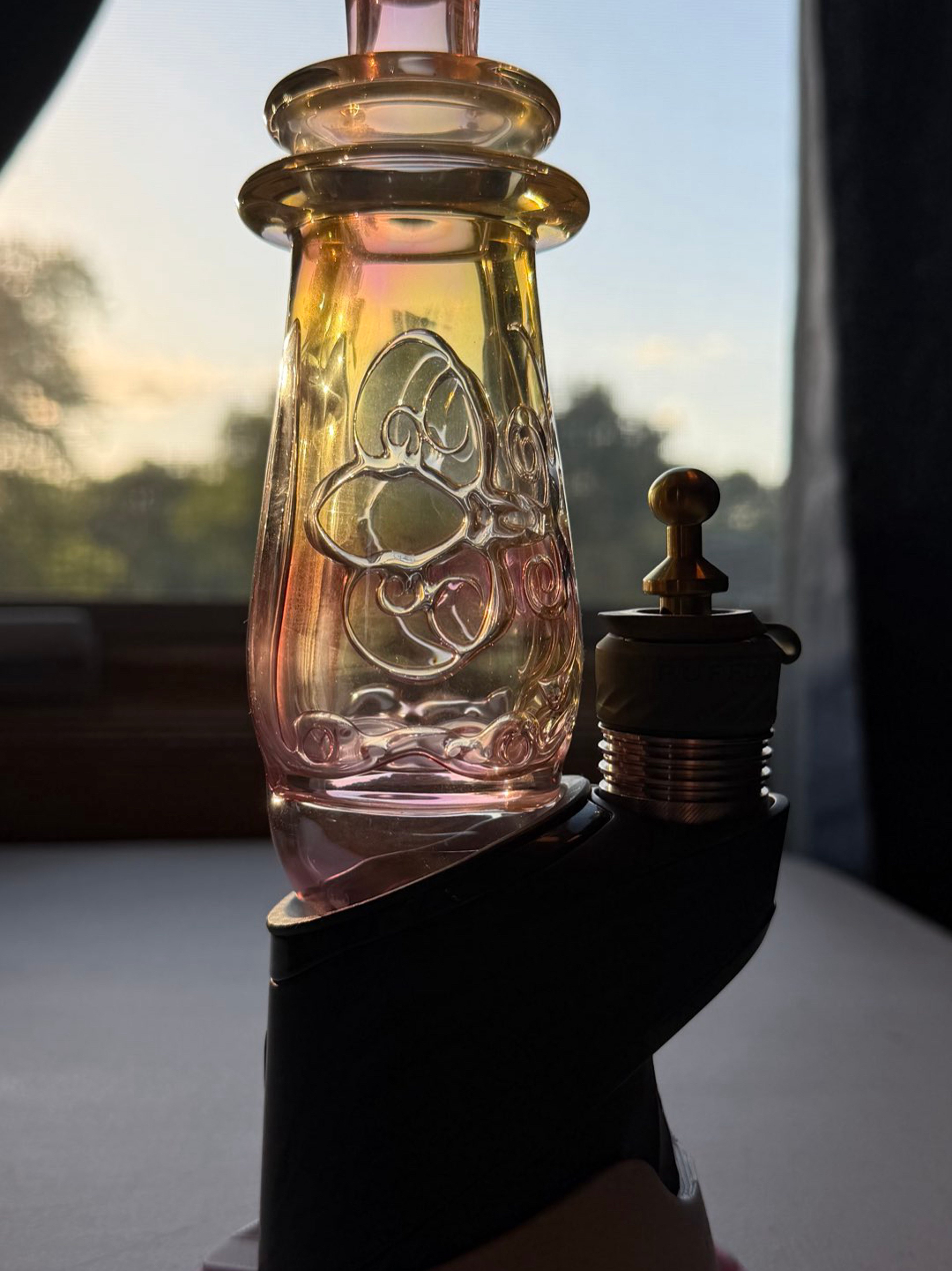 Preview pic of Avant Garde Puffco Glass