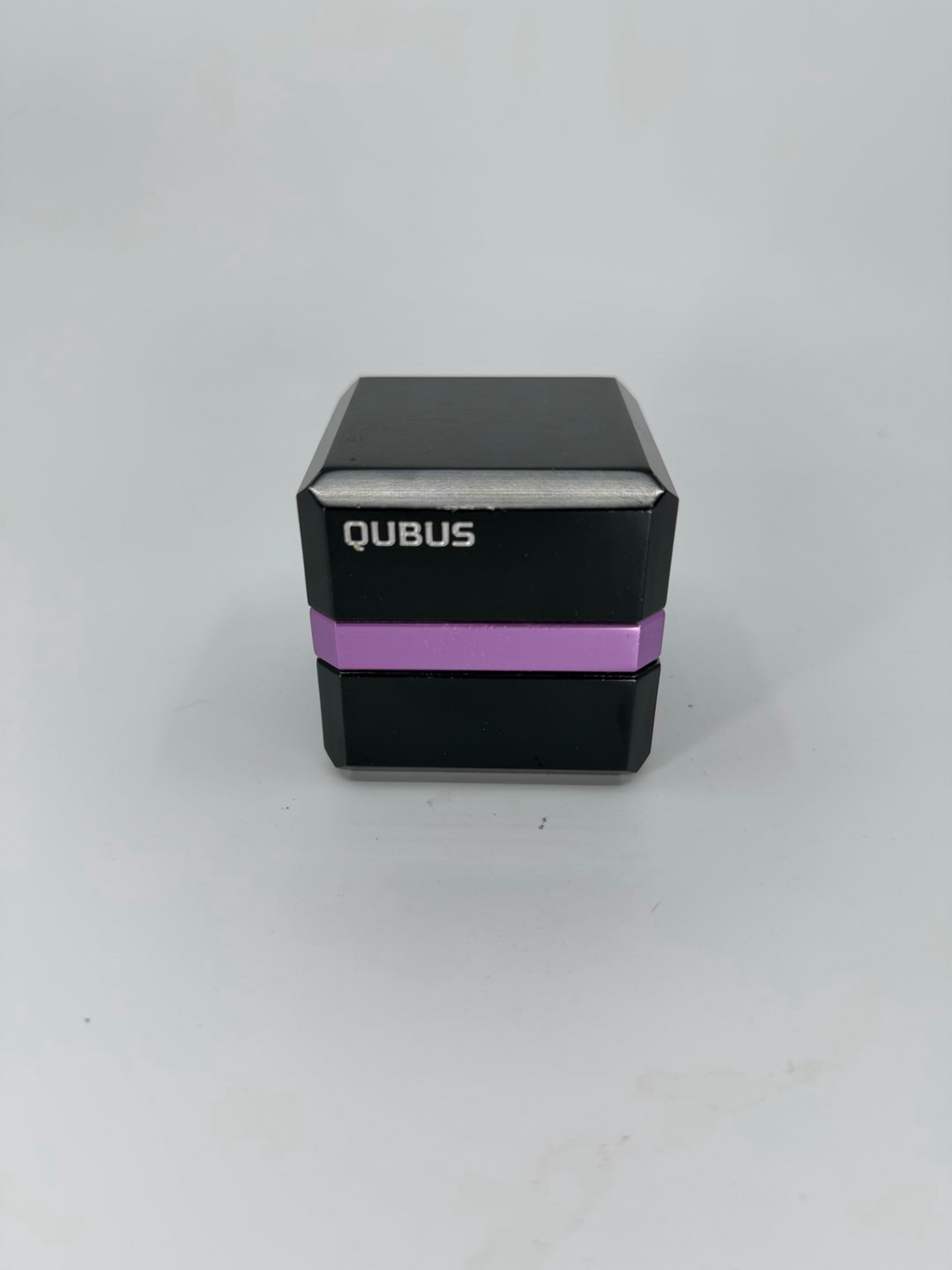Preview pic of Qubus Grinder - Purple