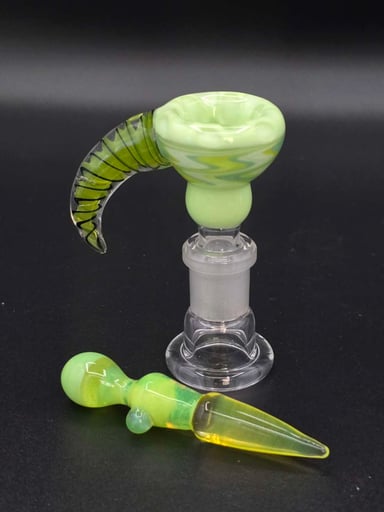 Preview pic of Slyme 14mm Slide With Horn And Poker