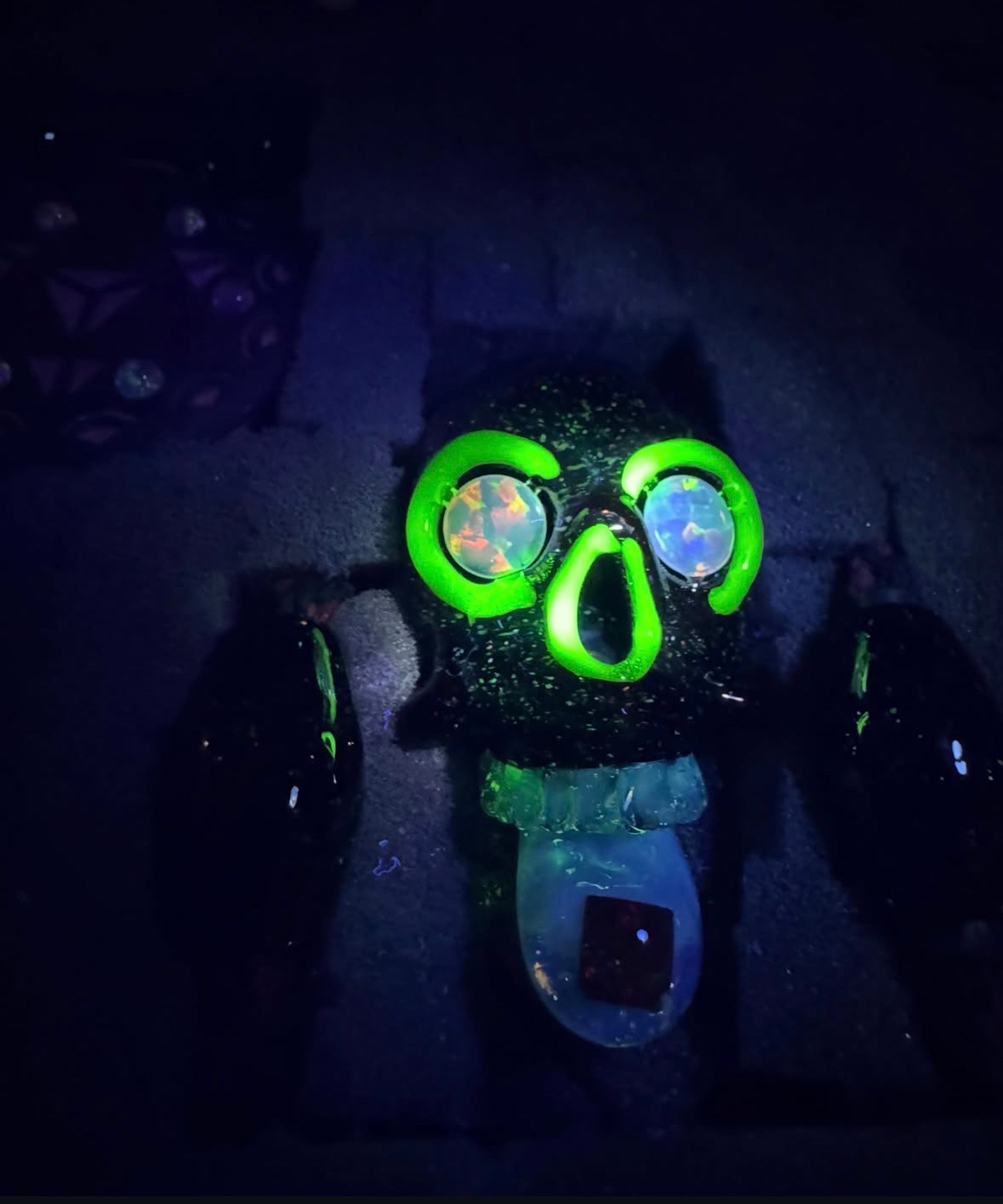 Preview pic of 🔥SUPER RARE🔥LEE BRODEE  FULL CRUSHED OPAL KALI SKULL SUPER SERIES..THICK CRUSHED OPAL 3x OPAL COIN UV EYES//HEMP CHAIN 🧐🤯