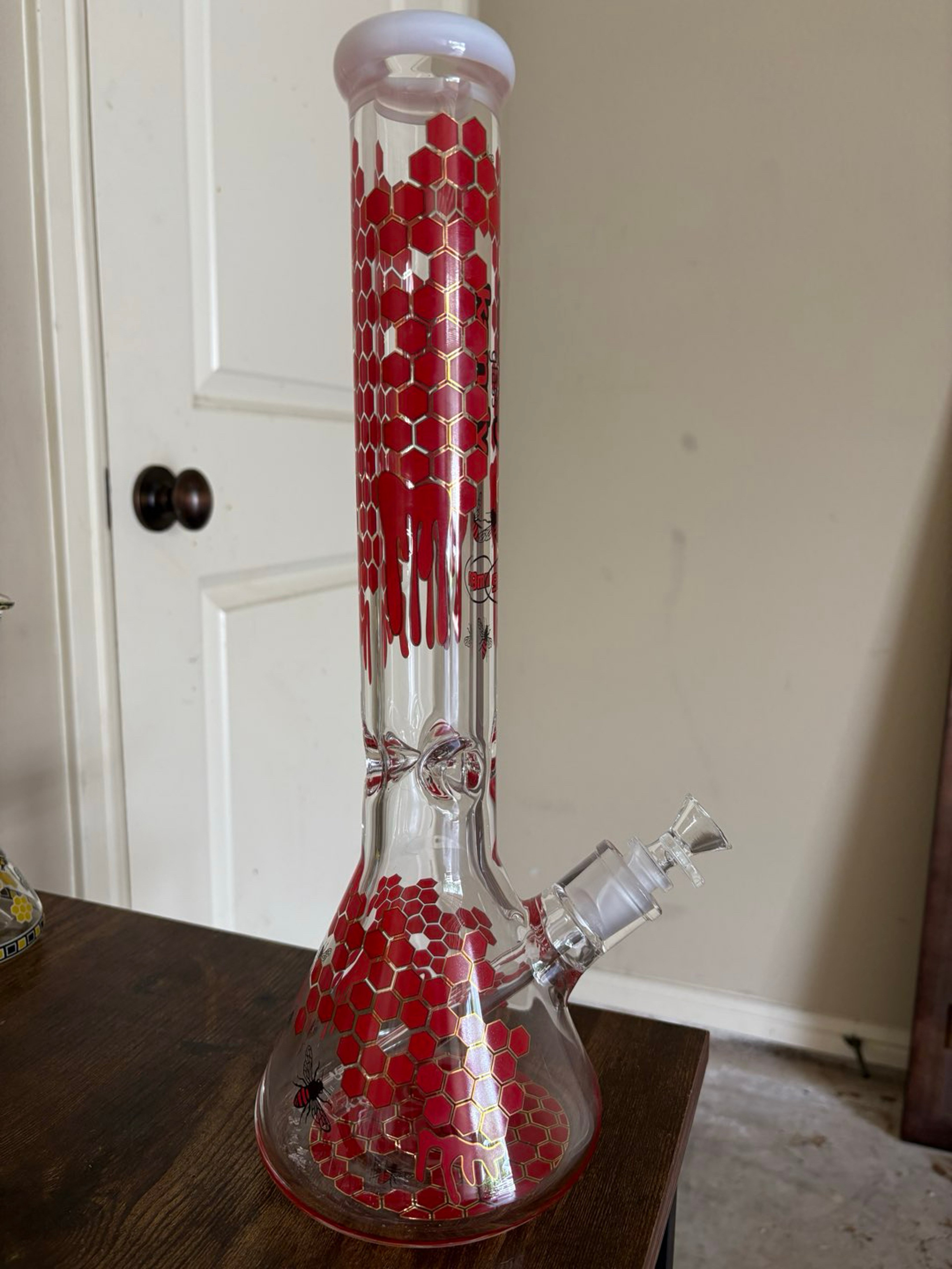 Red Bong image 0