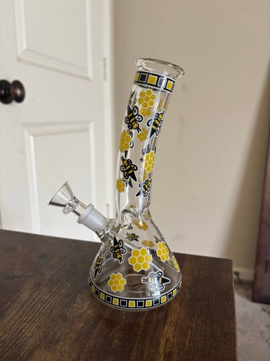 Preview pic of Bee Bong