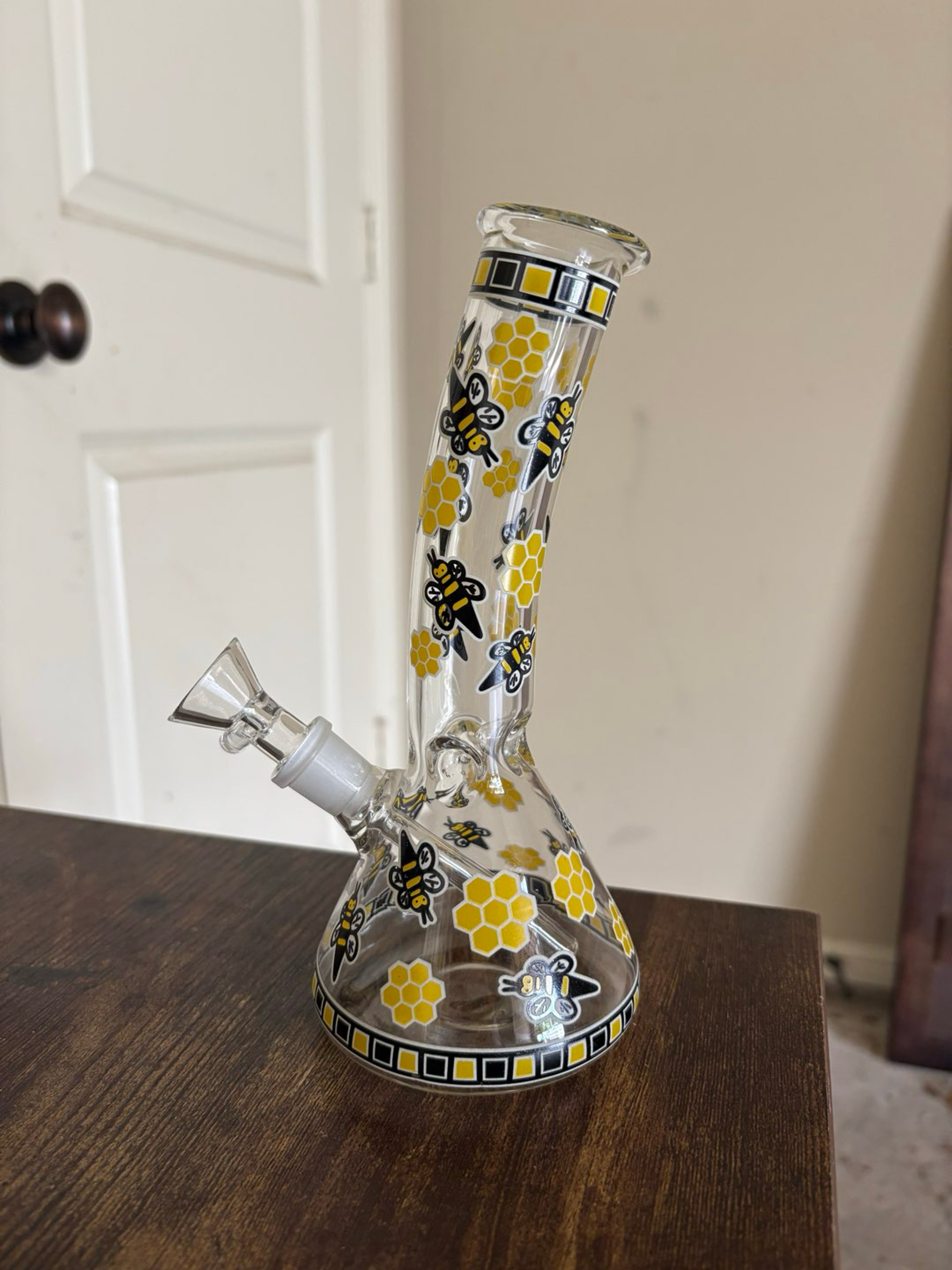 Preview pic of Bee Bong