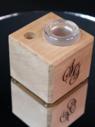 Preview pic of Sovereignty Glass Slide and Poker Stand