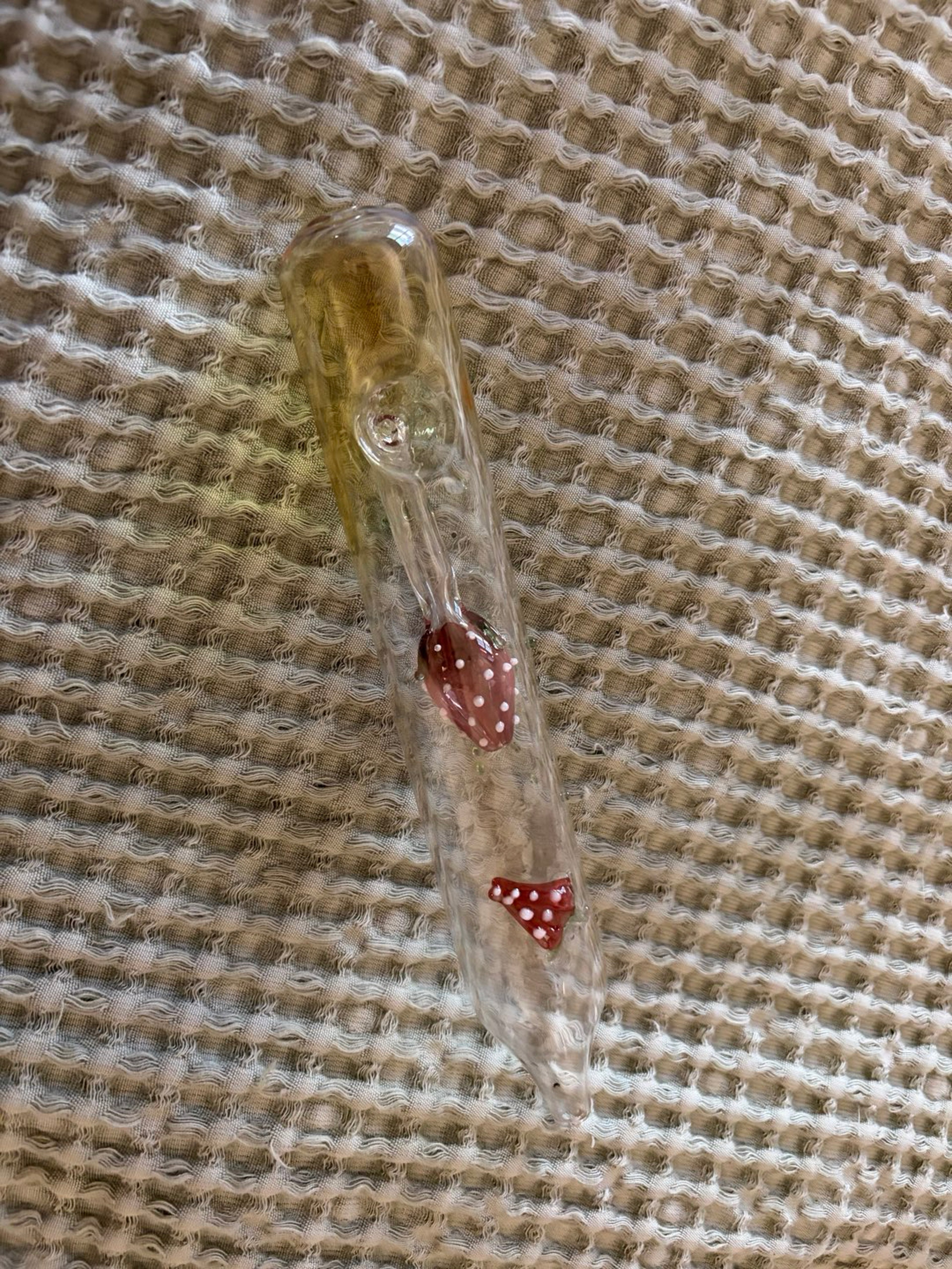 Preview pic of Strawberry steamroller glass pipe
