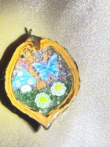 Preview pic of Walnut pendy