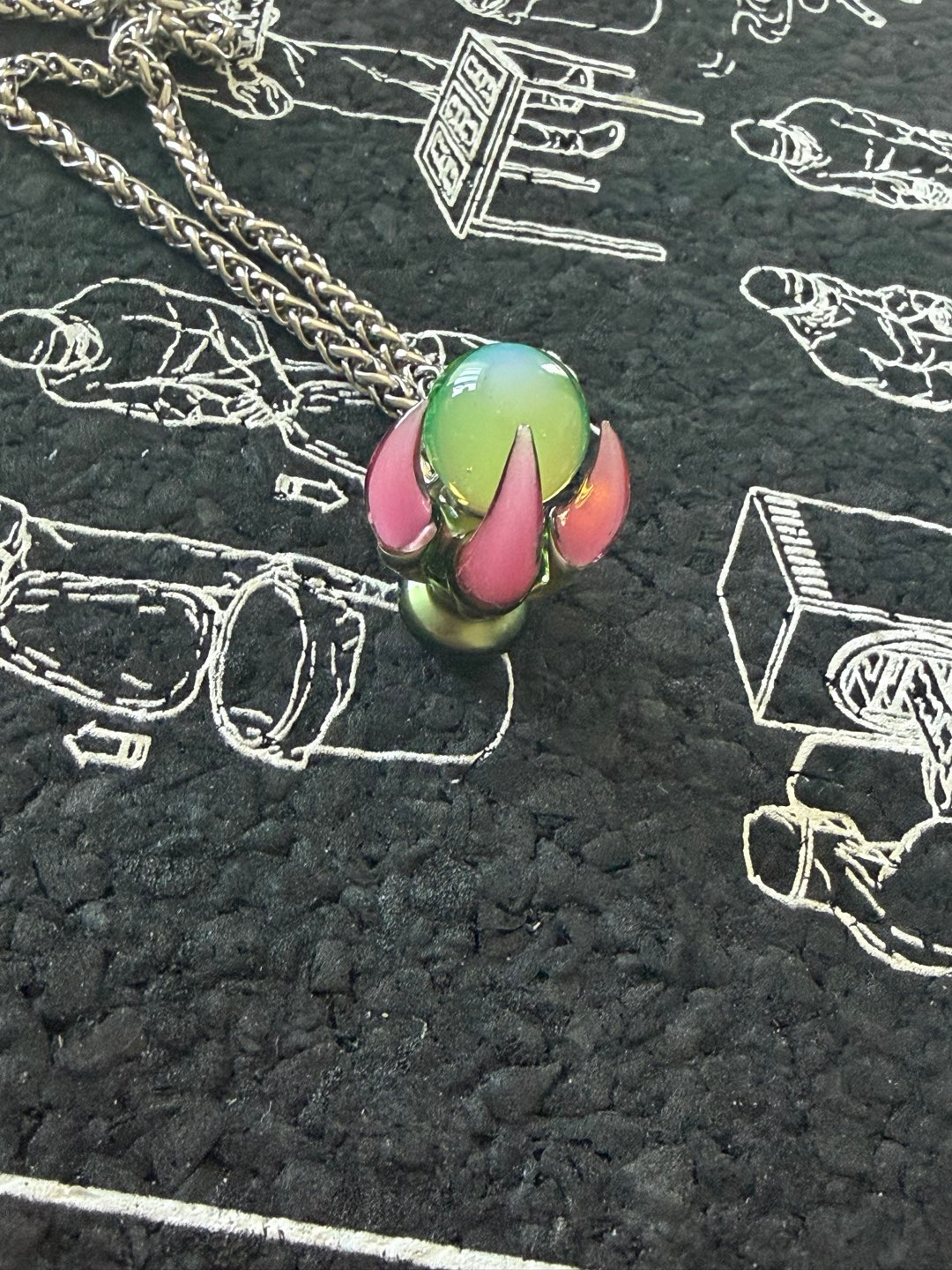 Preview pic of Mike Luna Pendant