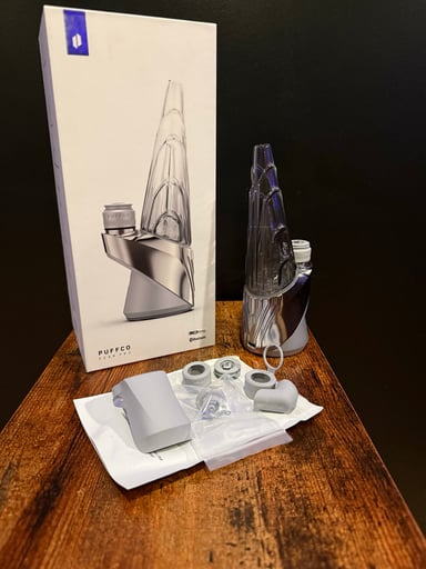 Preview pic of Puffco Peak Pro Guardian (0 Dabs) Complete in Box