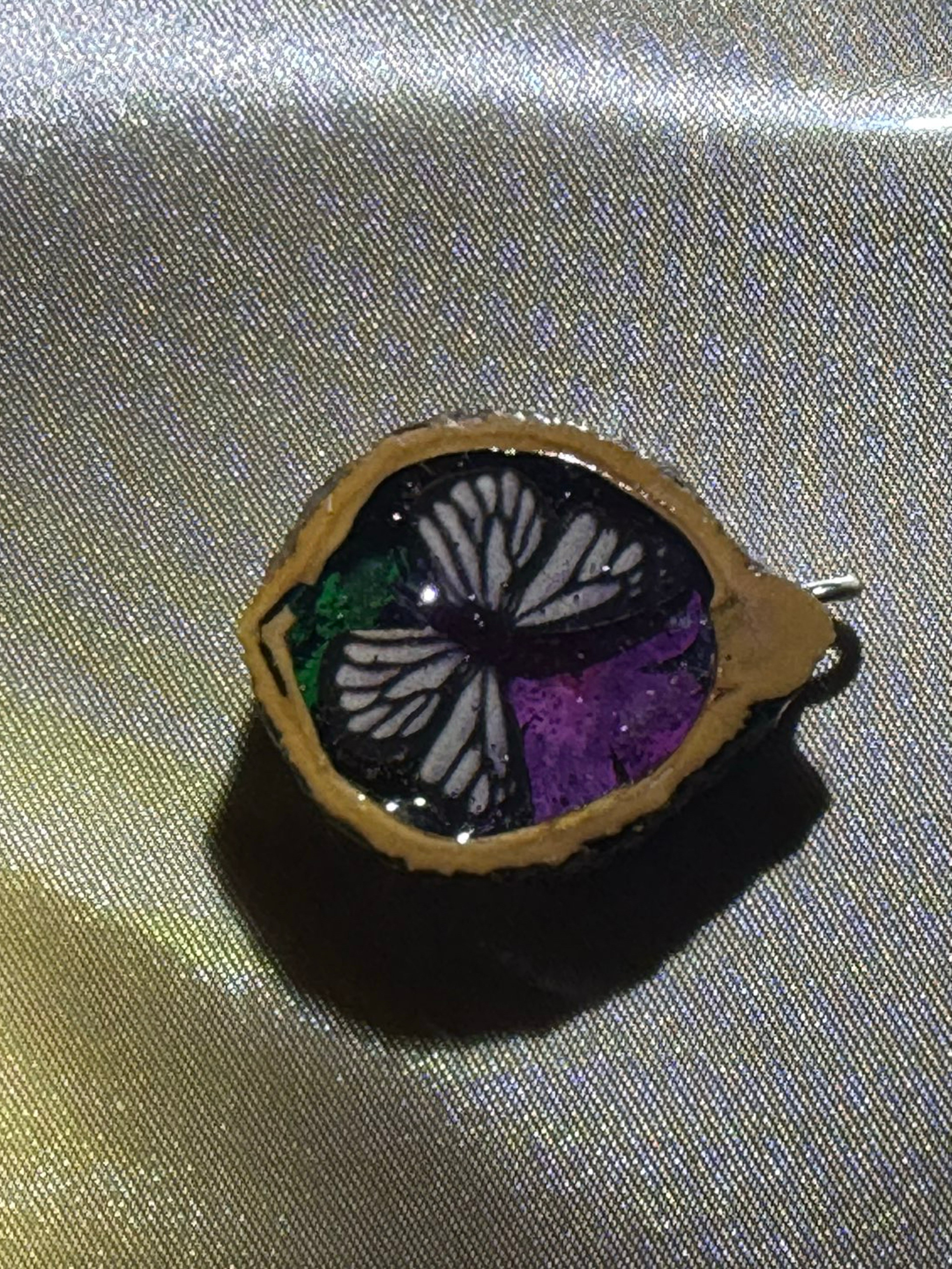 Preview pic of Walnut pendy