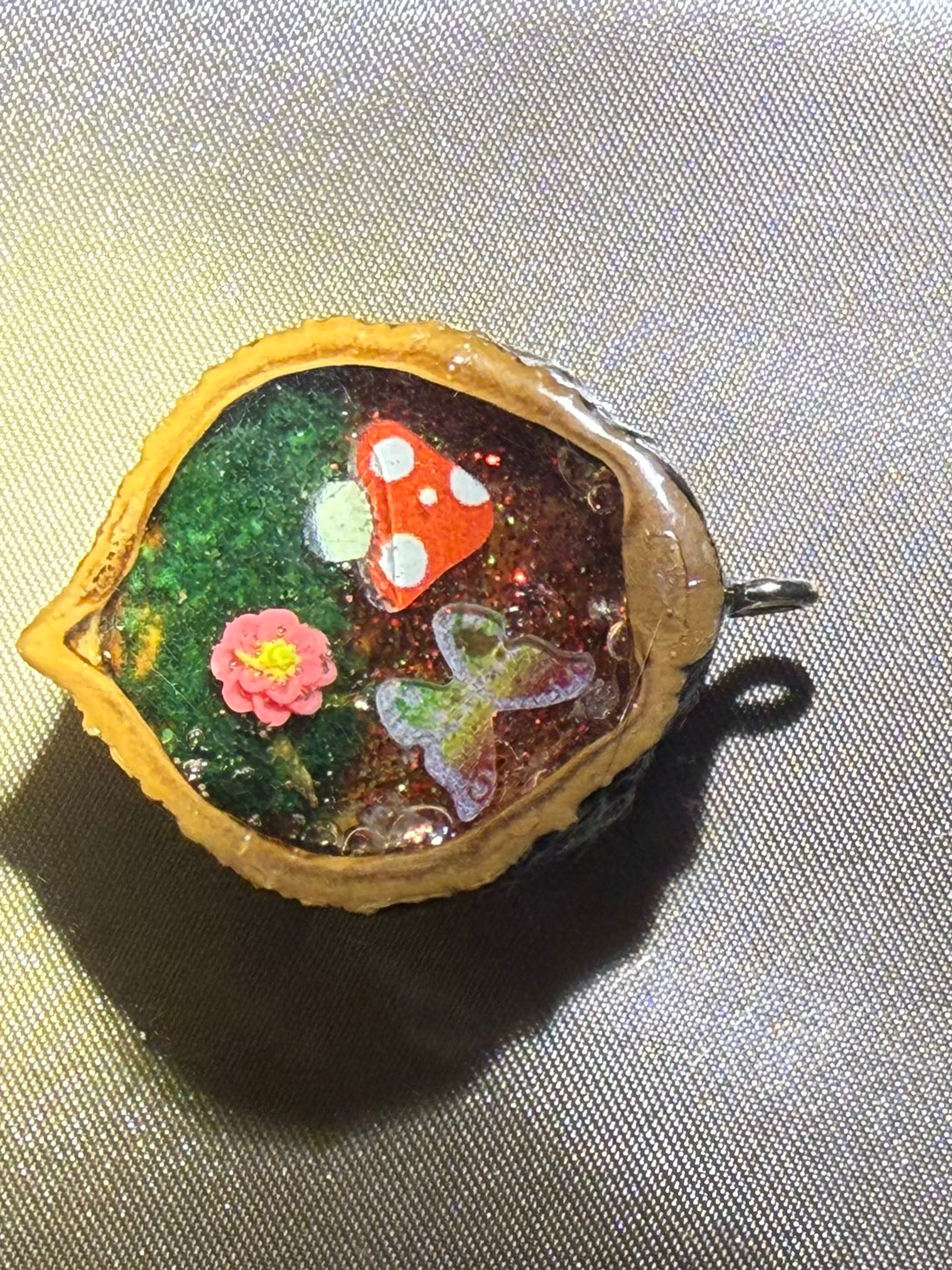 Preview pic of Walnut pendy