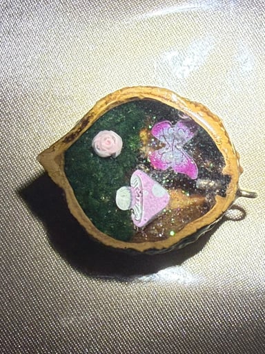 Preview pic of Walnut pendy