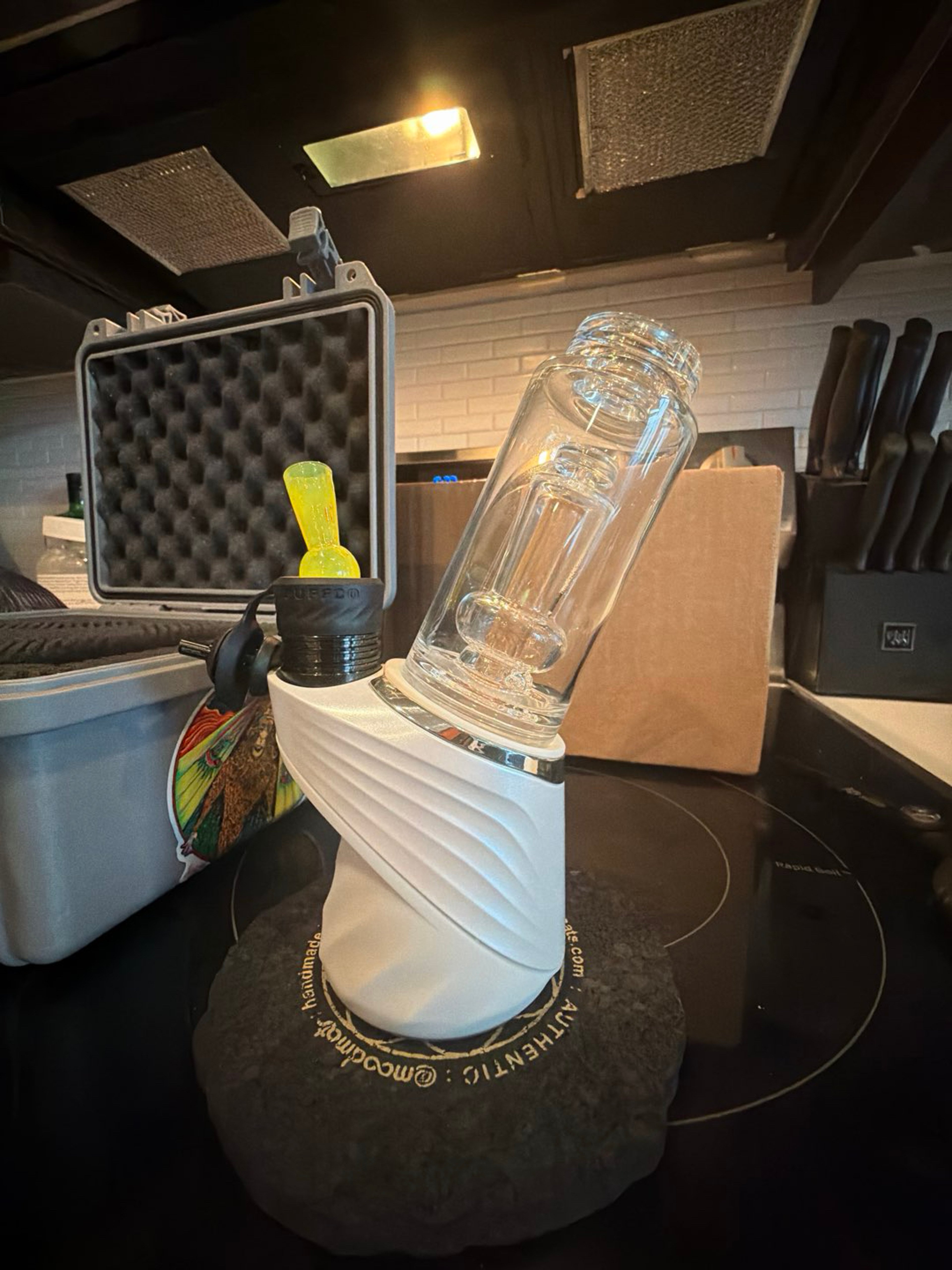 Preview pic of Spiders Glass Puffco Top