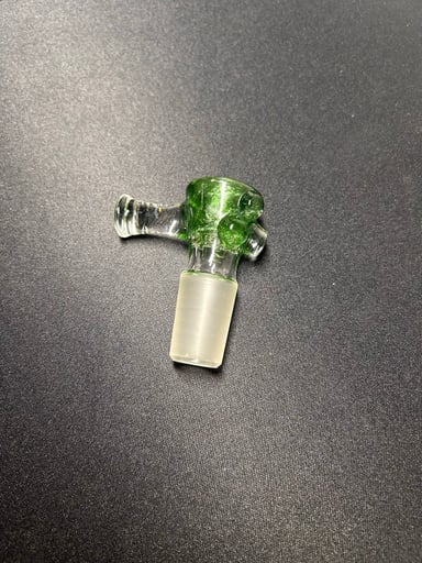Preview pic of 18mm 4 hole green stardust - Selko