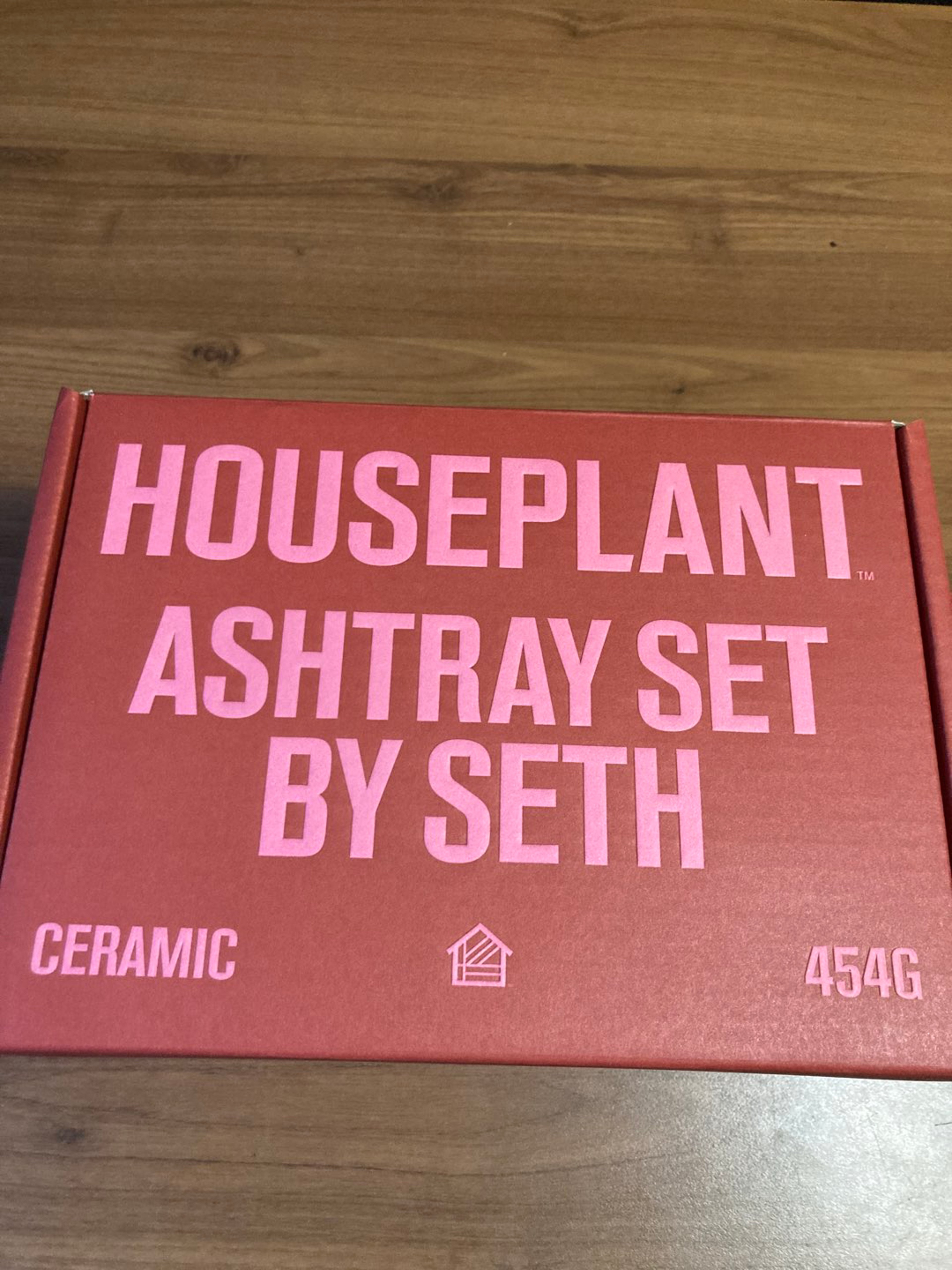 Preview pic of Houseplant Ashtray Set by Seth