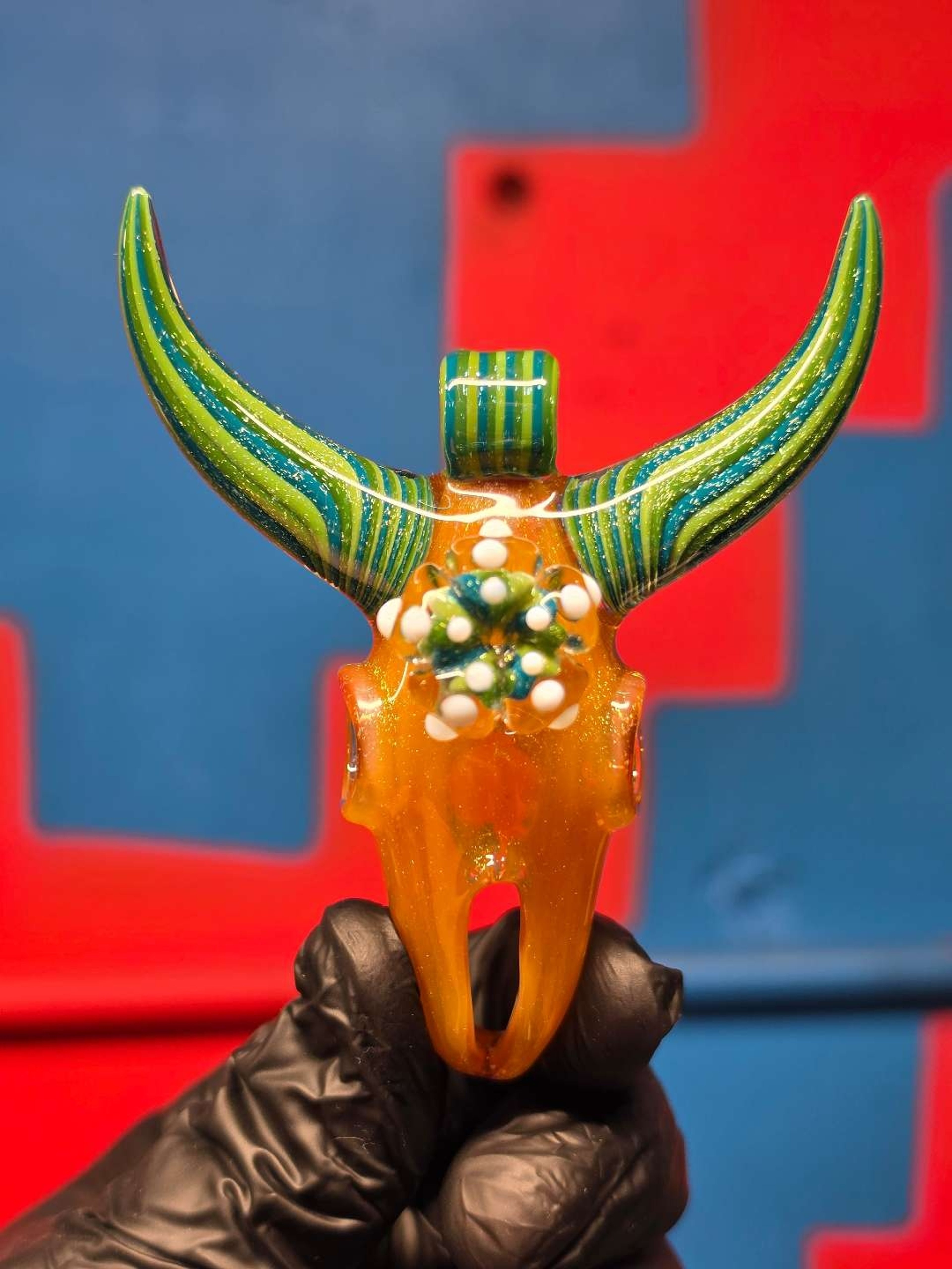 Preview pic of Darby Skull Pendant