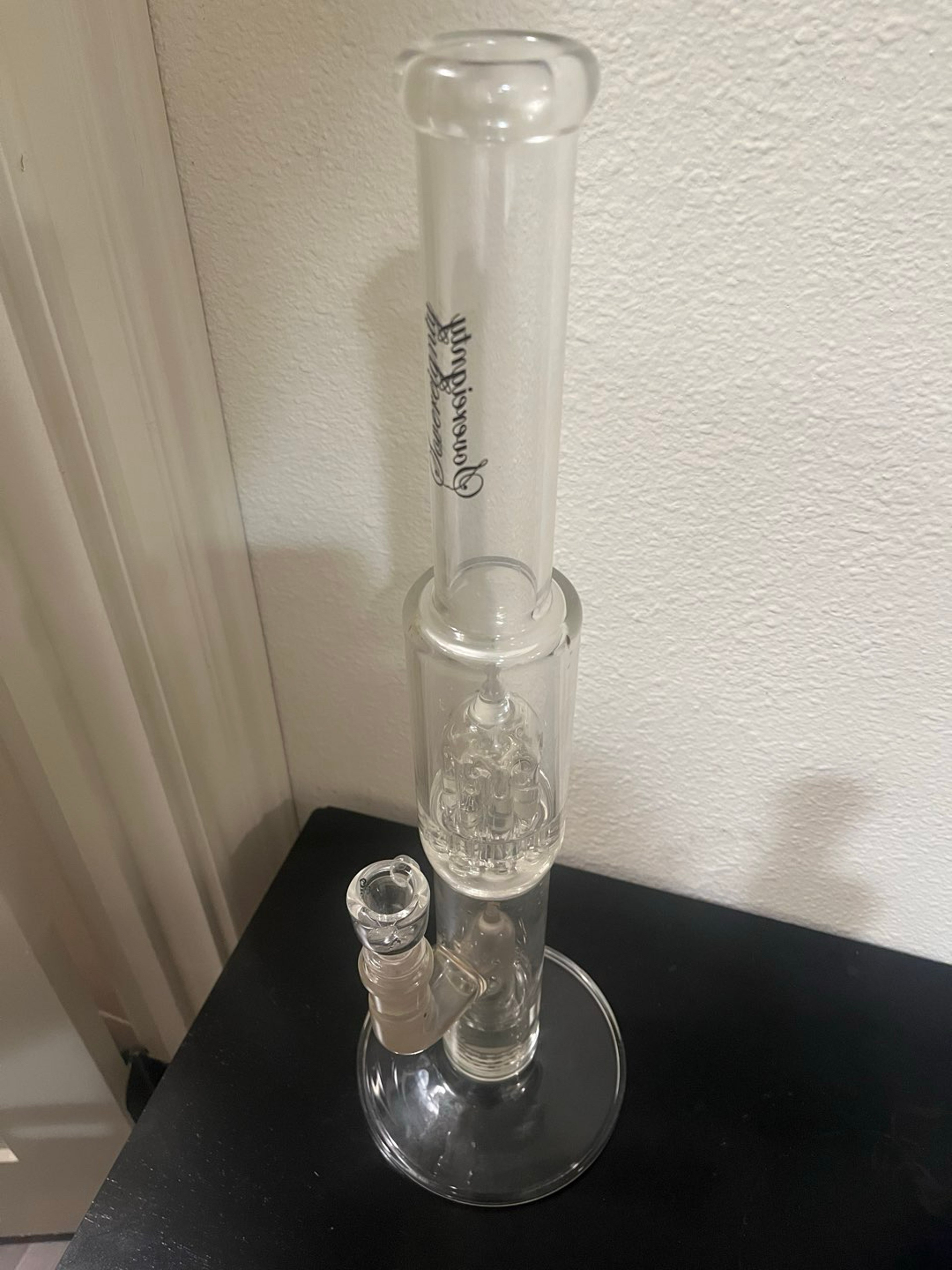 Preview pic of Clear Sovereignty Inv4 to 8-Arm Straight Tube (Mint Condition w/ Box)