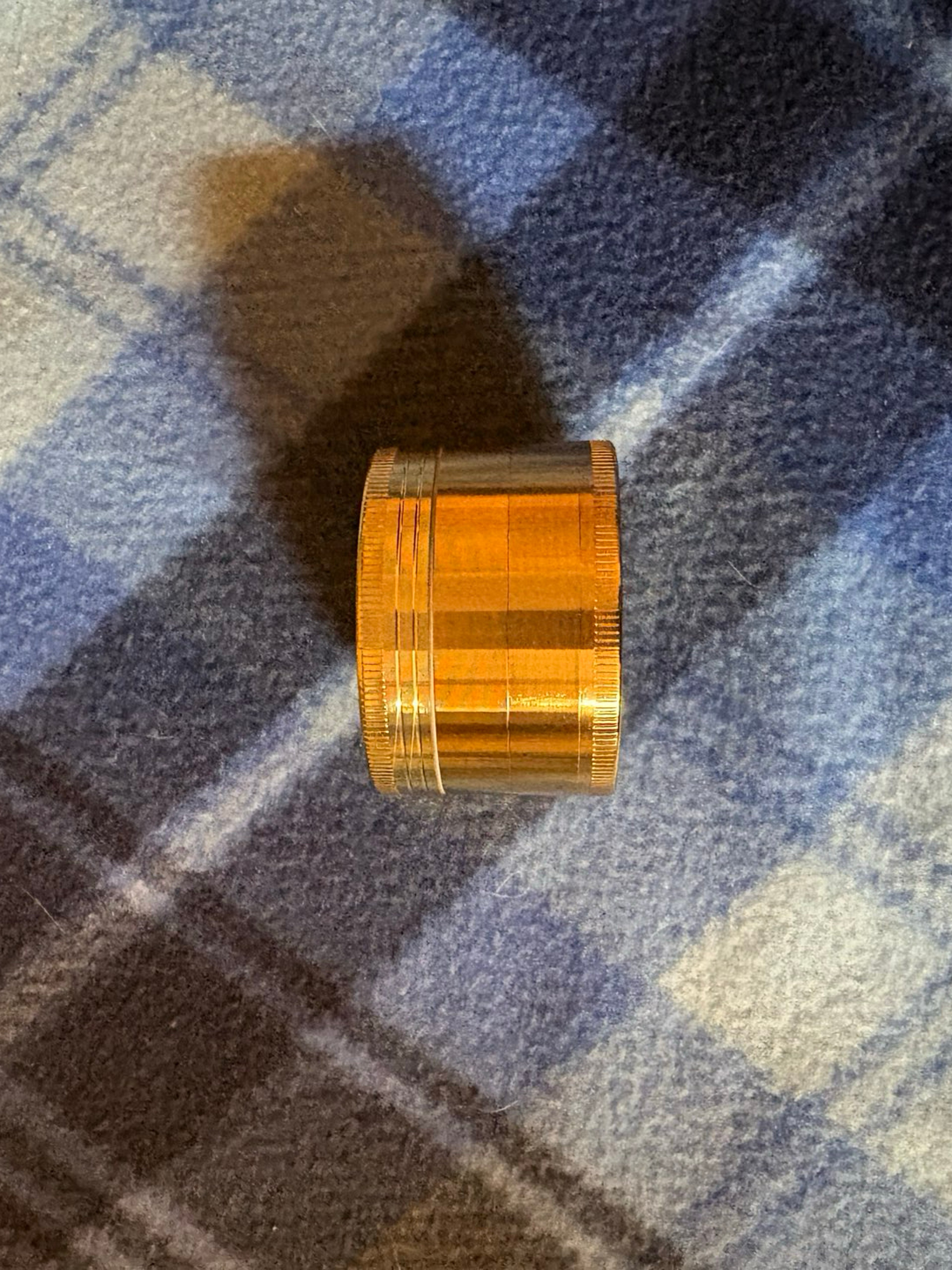 Preview pic of Golden 4 piece metal grinders