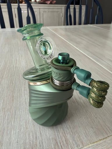 Preview pic of Peak Pro Flourish w/ Baby Gorilla Dry Topper