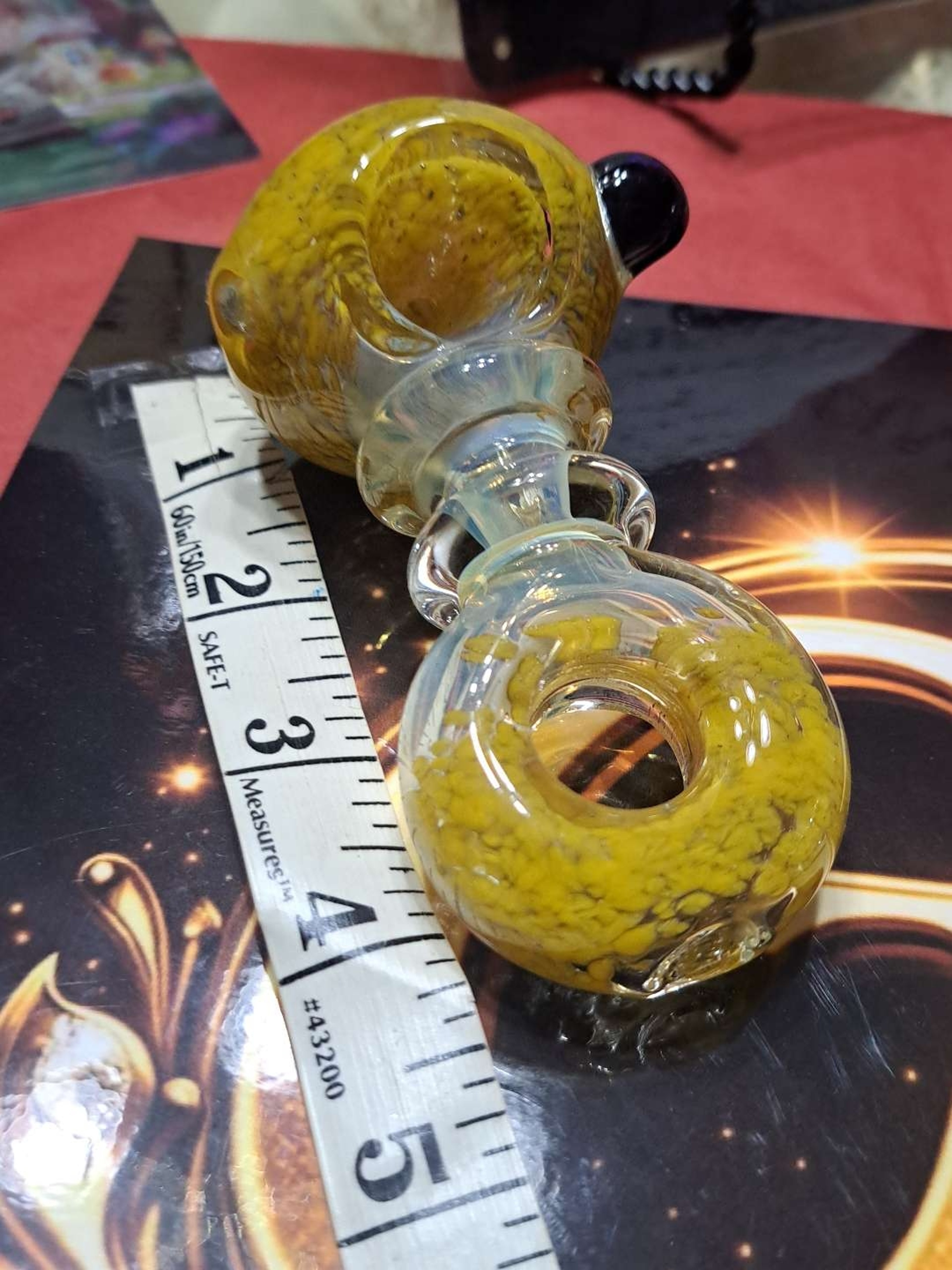 Preview pic of Unique Yellow Circles I/O Very Heavy Hand Pipe