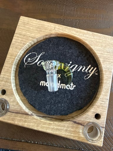 Preview pic of Sovereignty glass slide