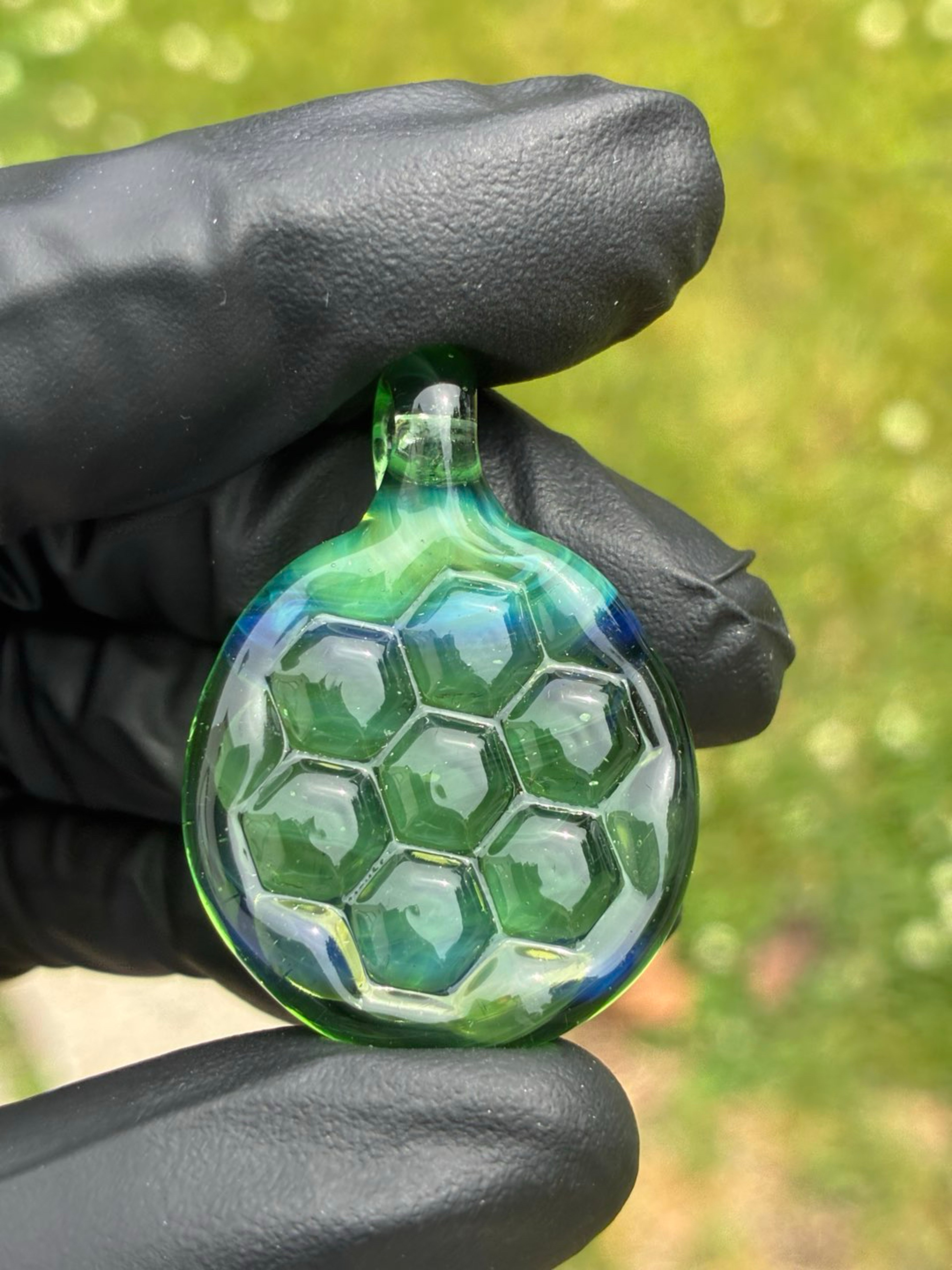 Preview pic of Honeycomb pendant 0211
