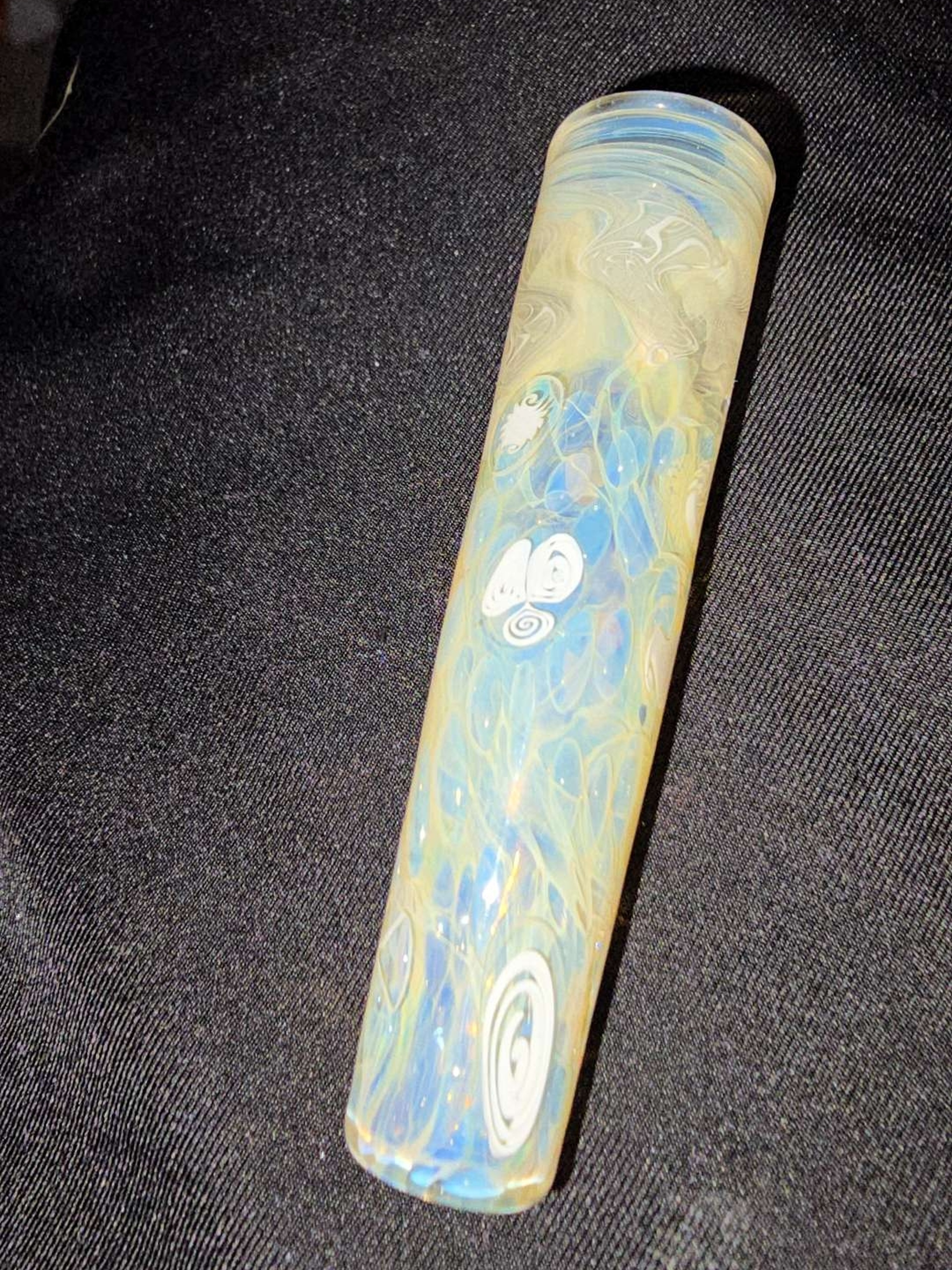 Quest Glass Chillum image 0