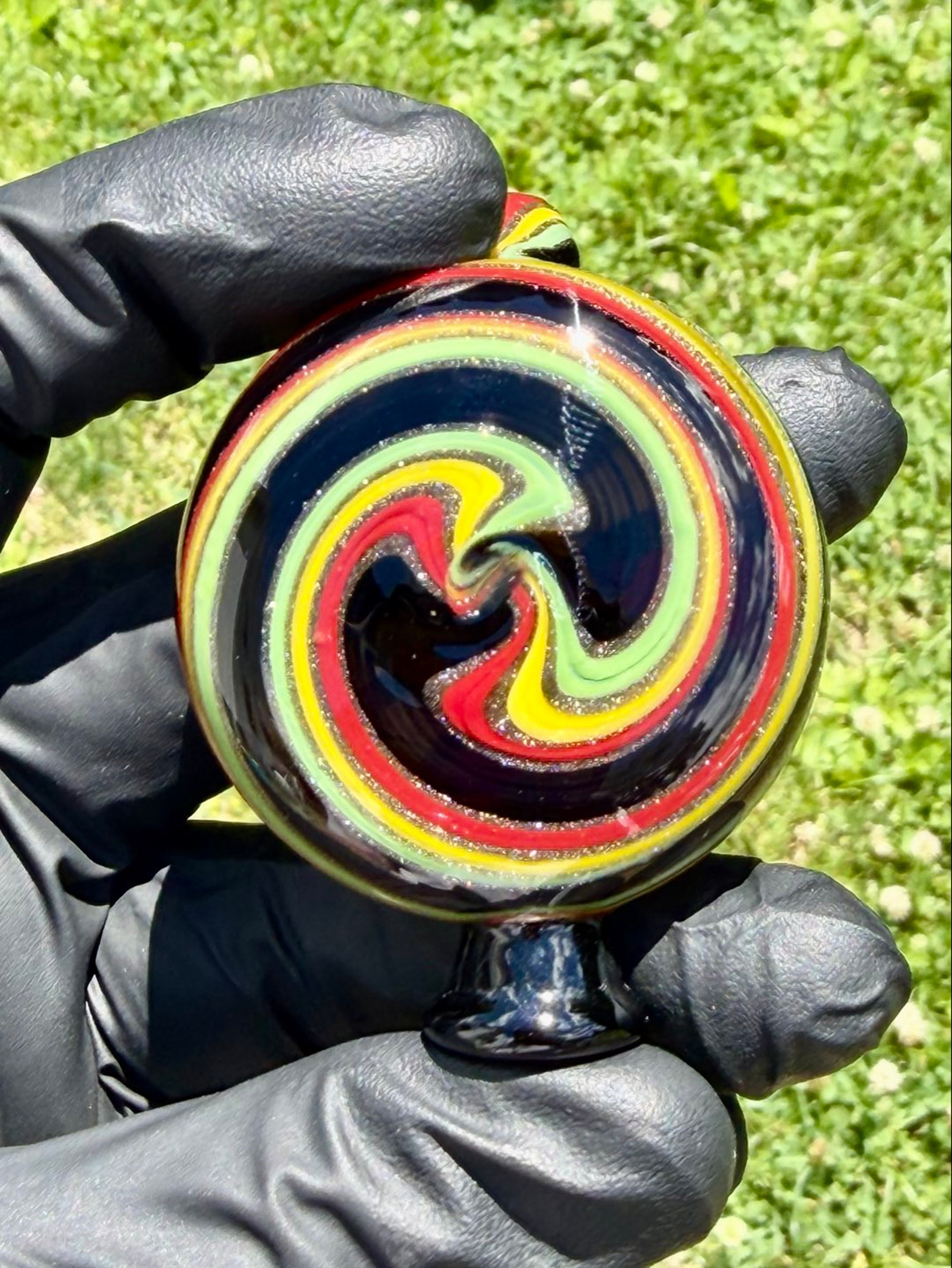 Preview pic of Rasta pivot top pendant