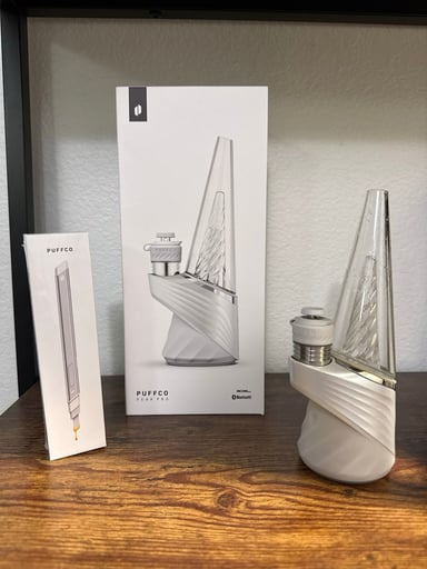 Preview pic of Puffco Peak Pro