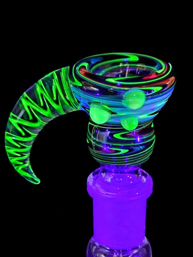 Preview pic of UV Reactive 14mm Slide With Horn