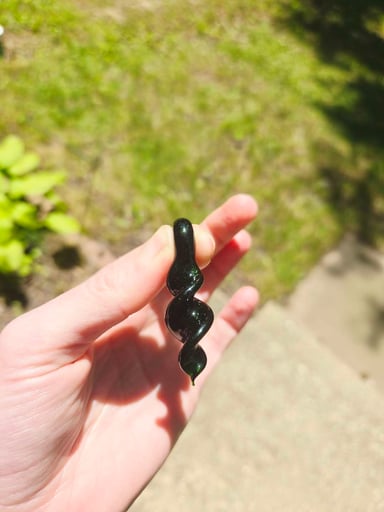 Preview pic of Unobtainium Twist Pendant