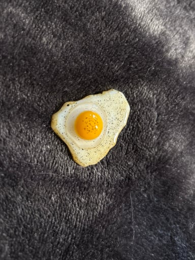 Preview pic of Fused glass egg
