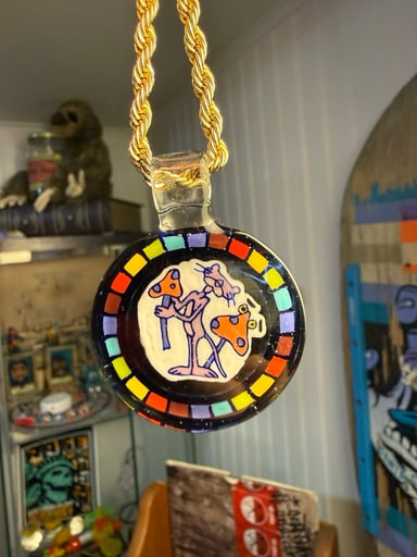 Preview pic of Erin B pendant Pink Panther flip