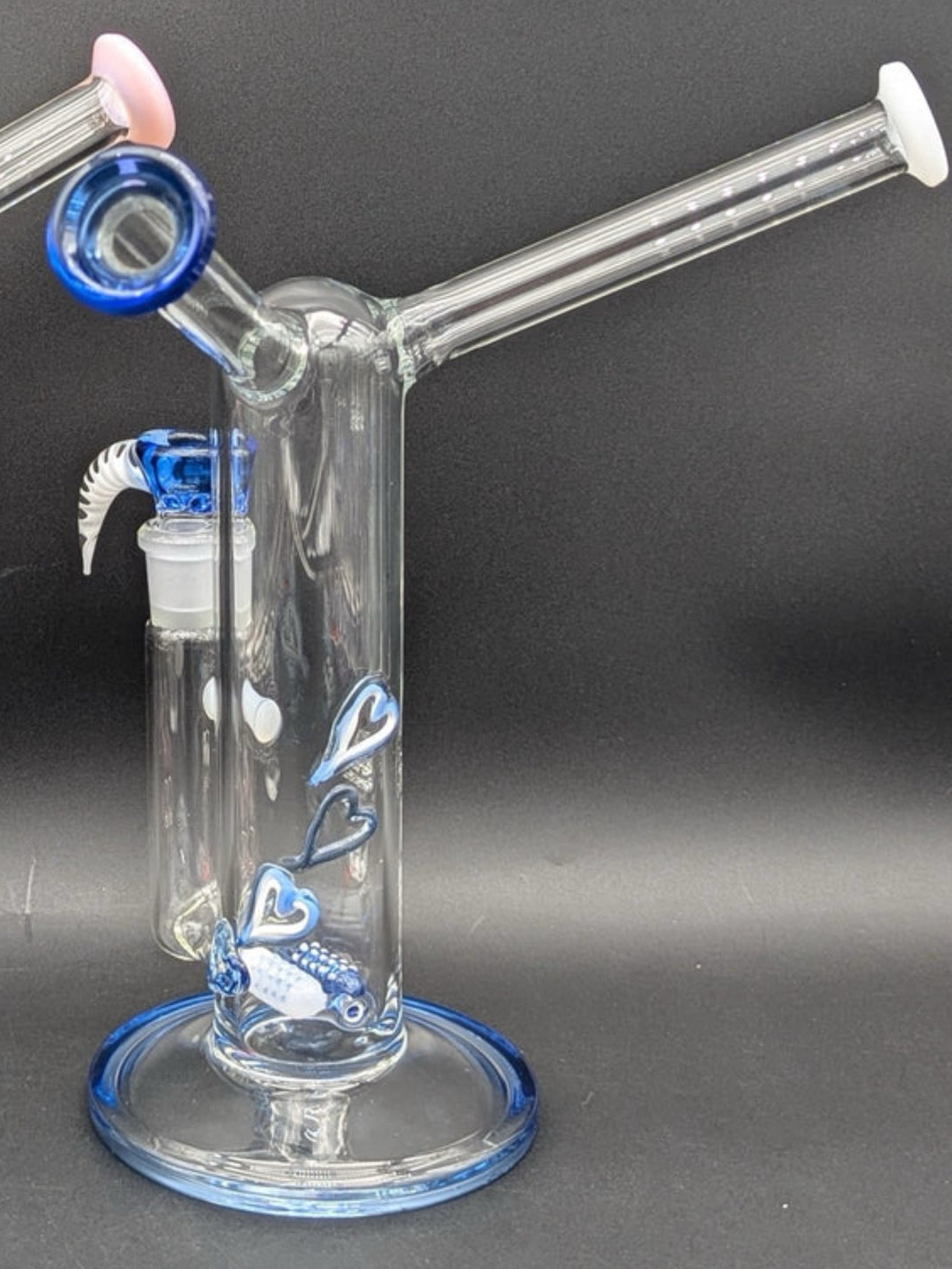 Preview pic of 2K GLASS DUAL COLOR DUAL MOUTH HEART BONG
