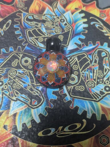 Preview pic of 20/20 retticello Vogel pendant with opal.