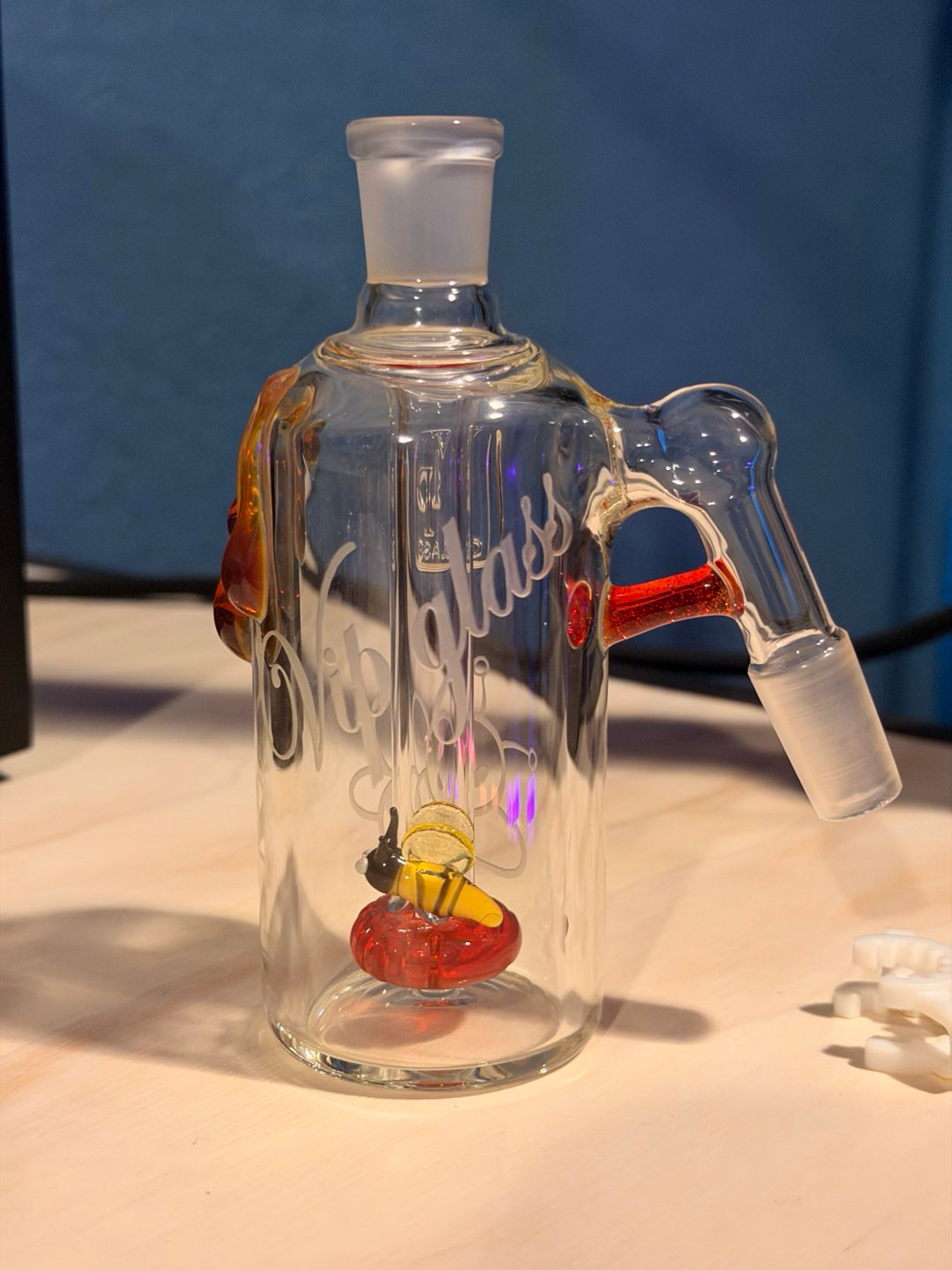 Preview pic of VIP Glass Bee perc attachment