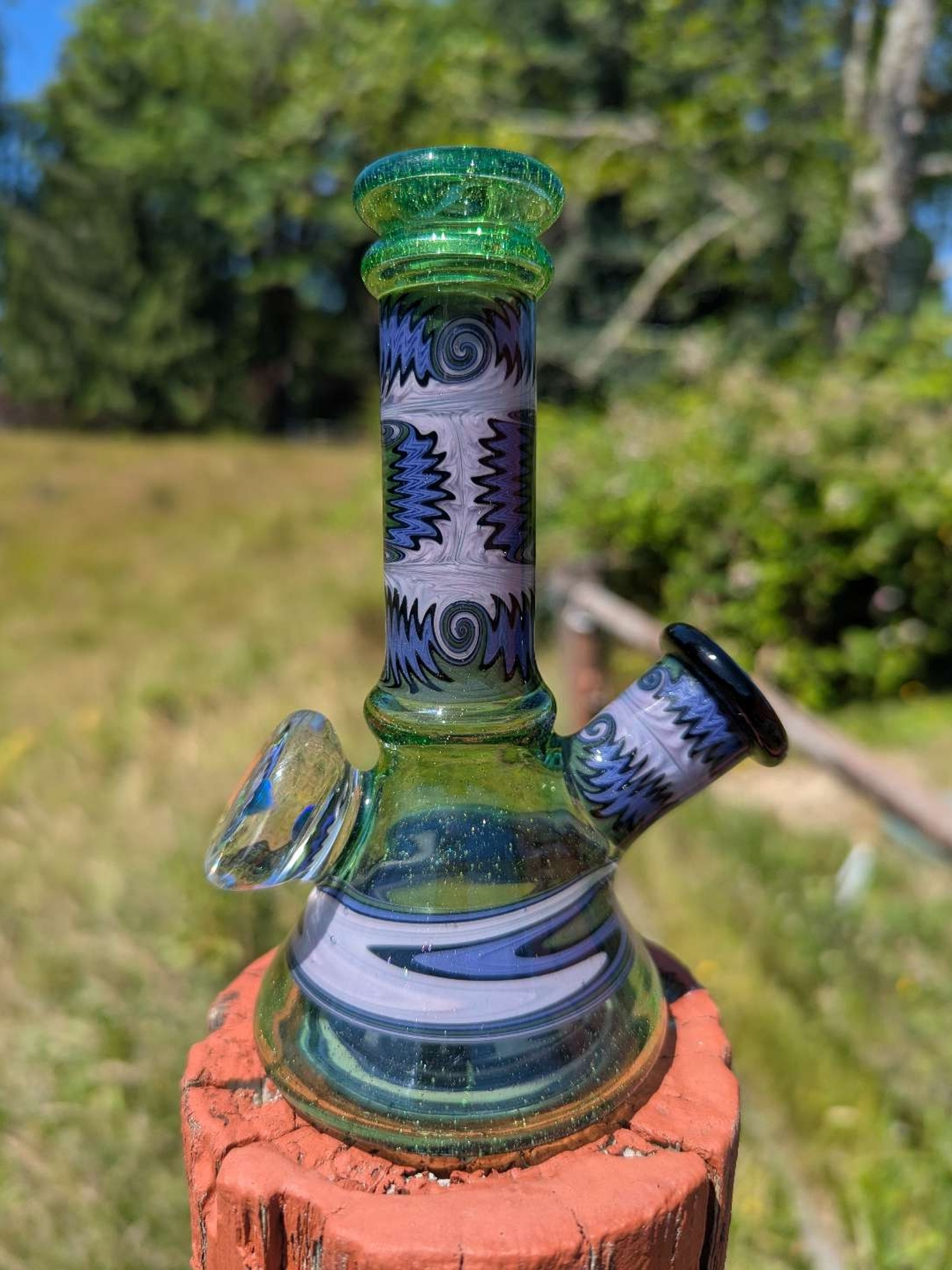 Preview pic of Natey Love Mini-beaker purple green wigwag rig