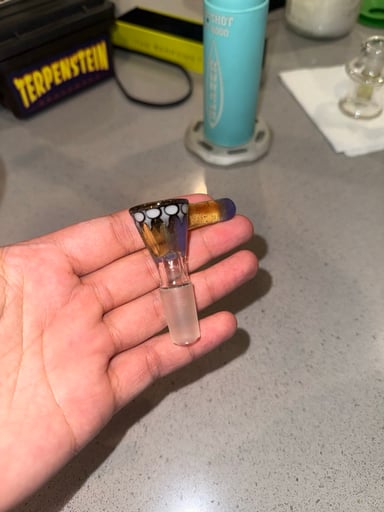 Preview pic of Wolfe glass slide