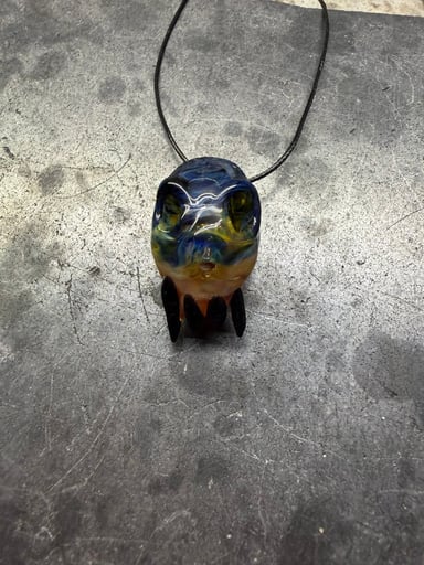 Preview pic of Skull pendent