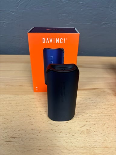 Preview pic of Davinci iqc blue brand new