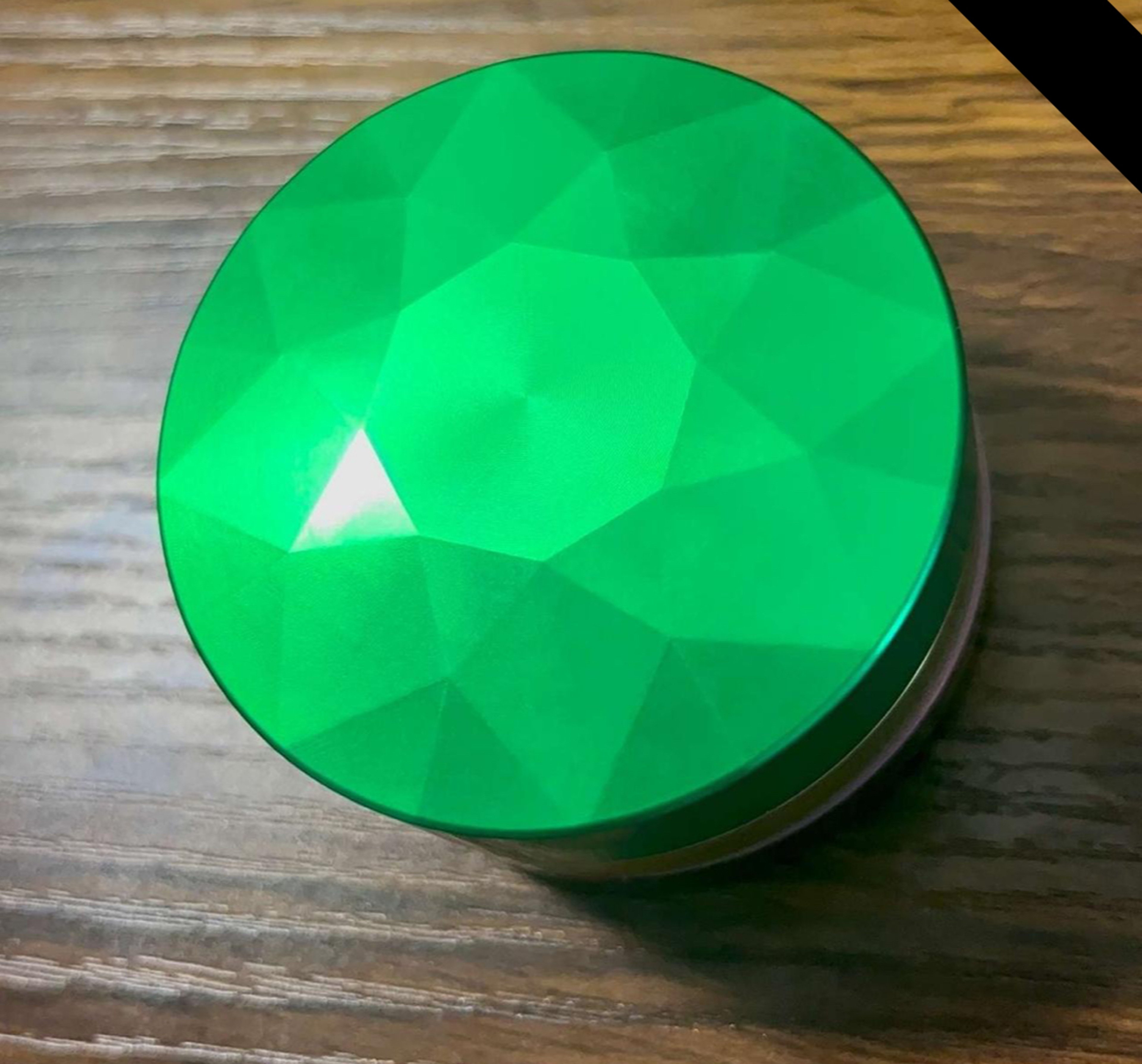 Preview pic of Brilliant Cut Grinder BCG Grinder Large