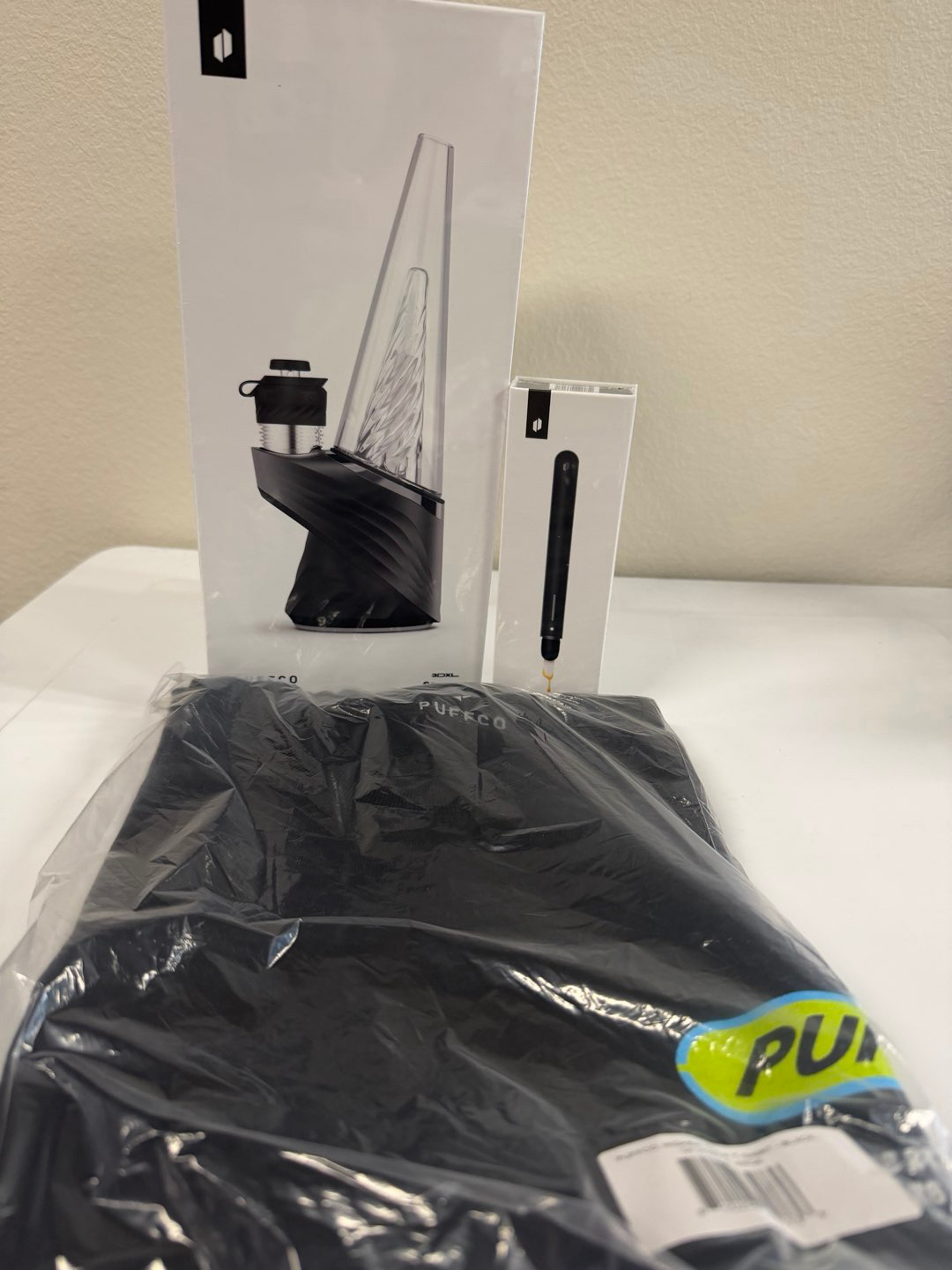 Preview pic of Puffco Peak Pro & Hot Knife w/ BONUS FREE T SHIRT