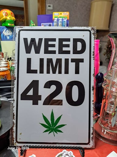 Preview pic of Decorative Stoner  Image Tin 8x12 Limit 420