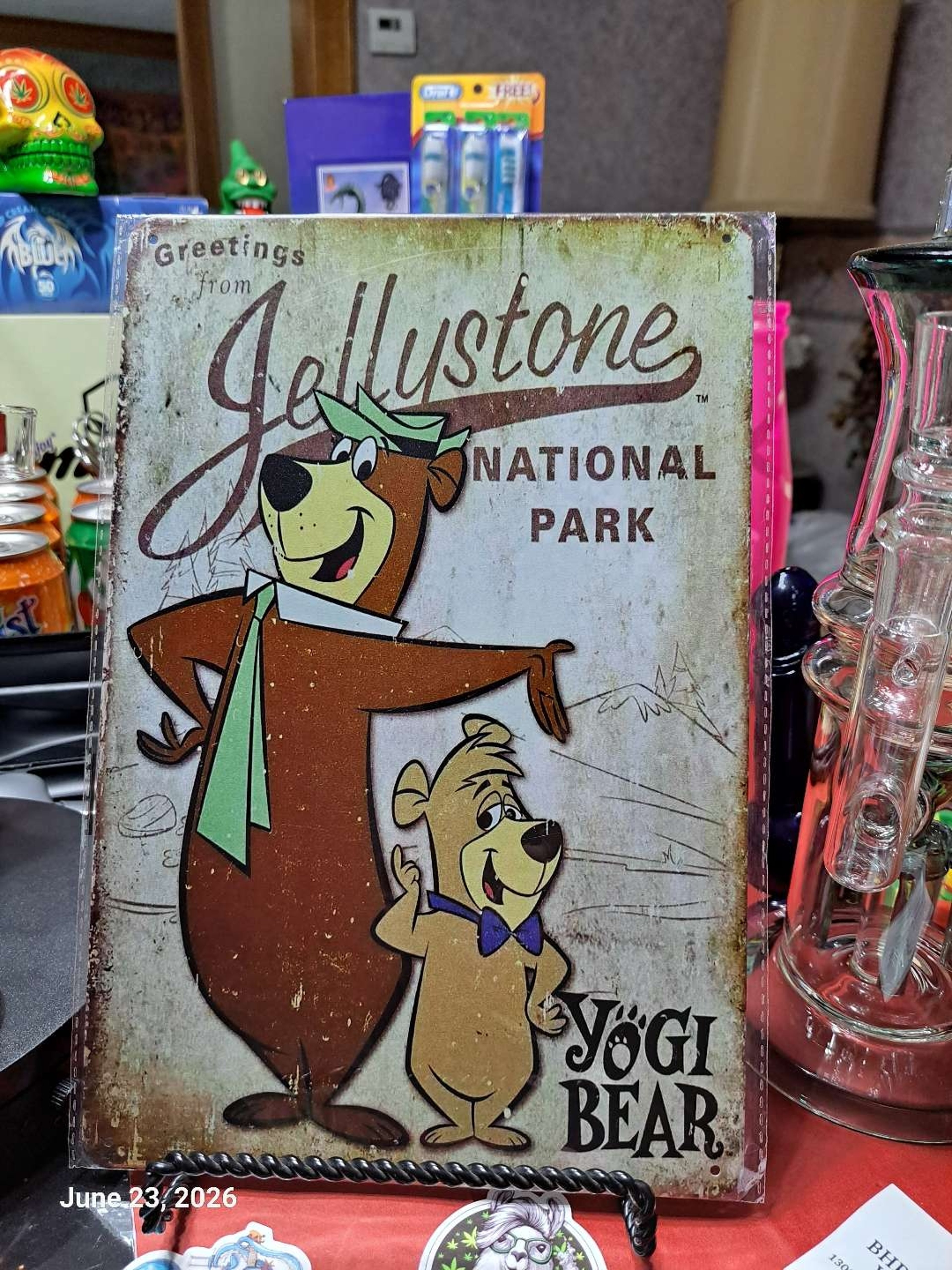 Preview pic of Decorative Stoner  Image Tin 8x12 Yogi Bear