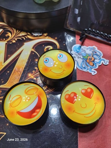 Preview pic of Smiley Face 3 part Gtinders you Choose