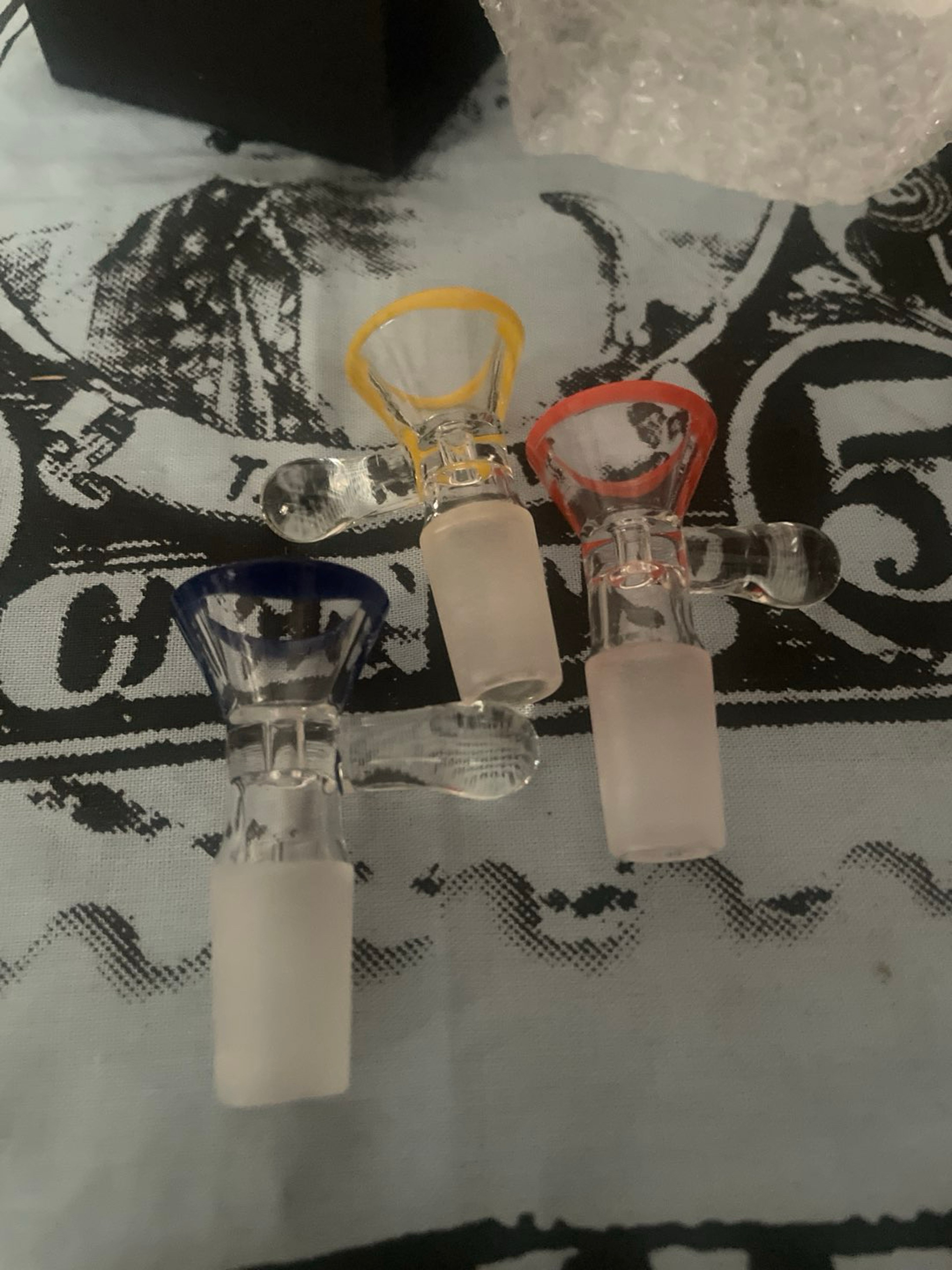 Preview pic of glass bowls x3