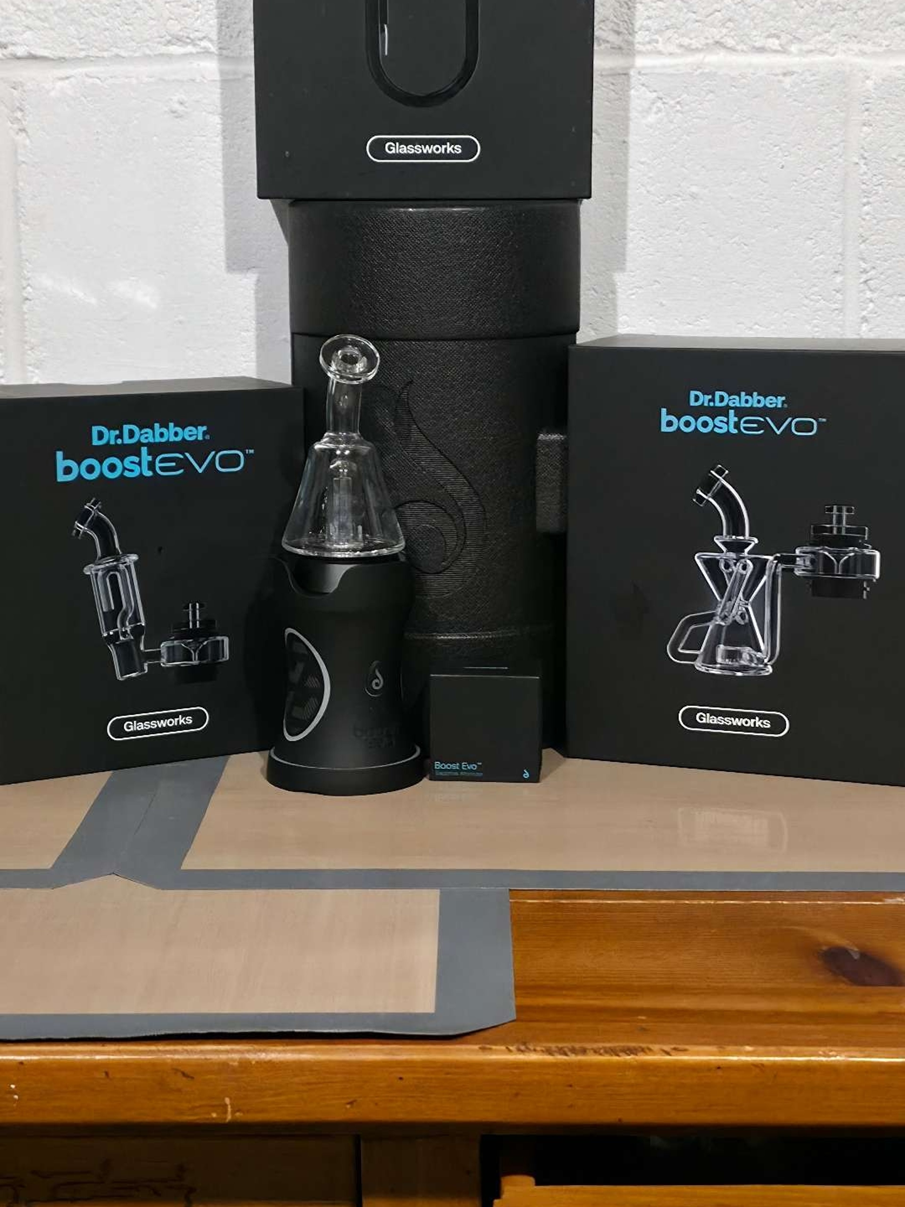 Preview pic of Well maintained Dr Dabber Boost Evo Bundle