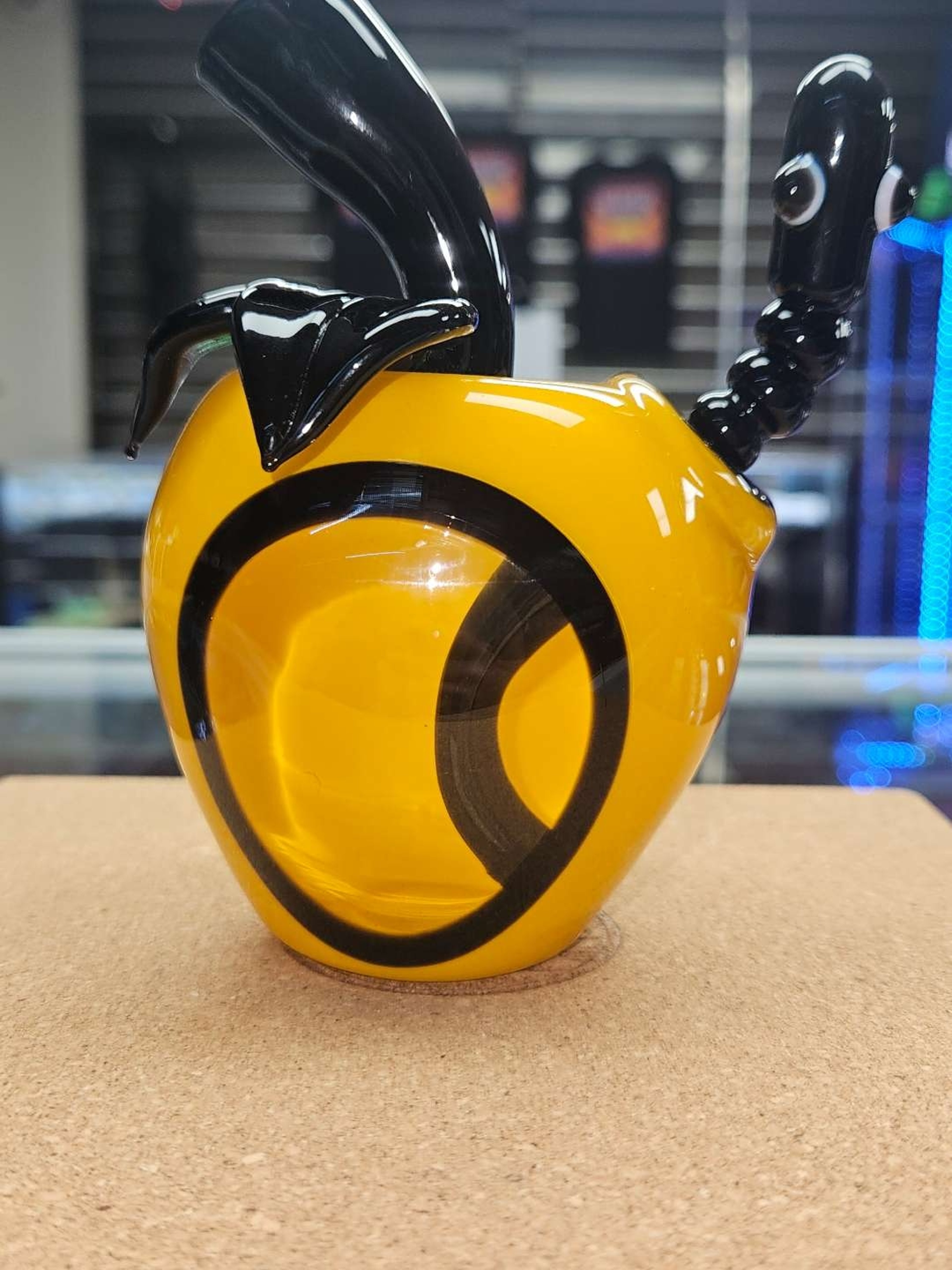 Pouch Glass Golden Apple image 0