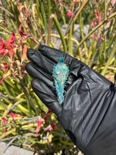 Preview pic of UV REACTIVE PENDANT